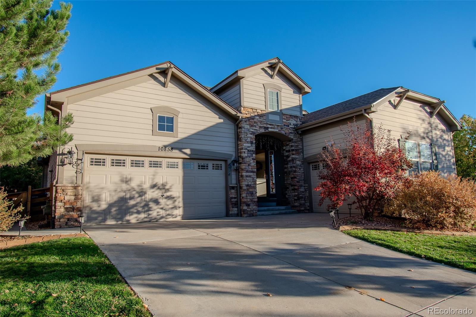 10858  Jasper Street, commerce city MLS: 5326906 Beds: 5 Baths: 3 Price: $680,000