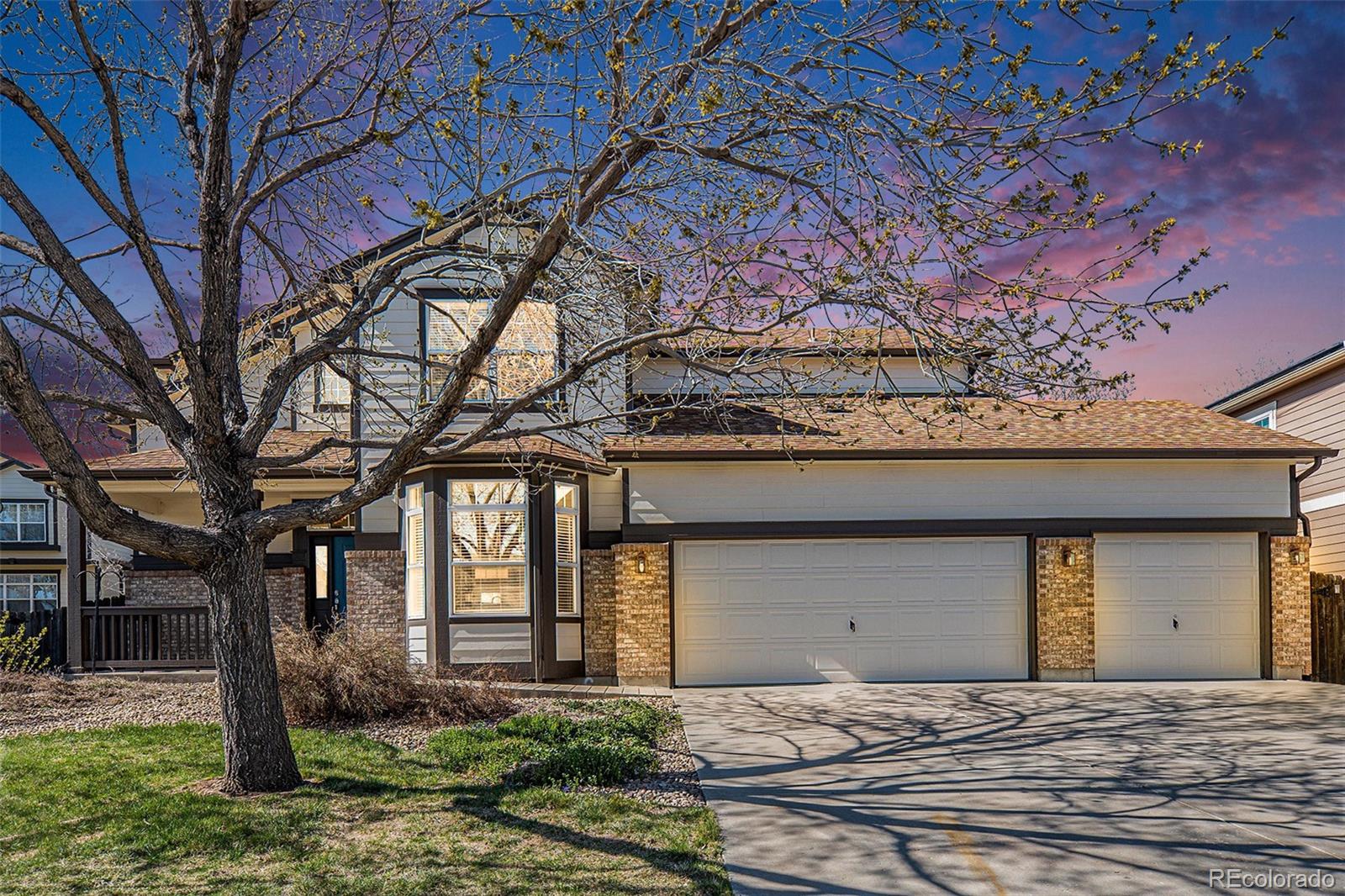 19232 E Adriatic Place, aurora MLS: 1803091 Beds: 5 Baths: 5 Price: $640,000
