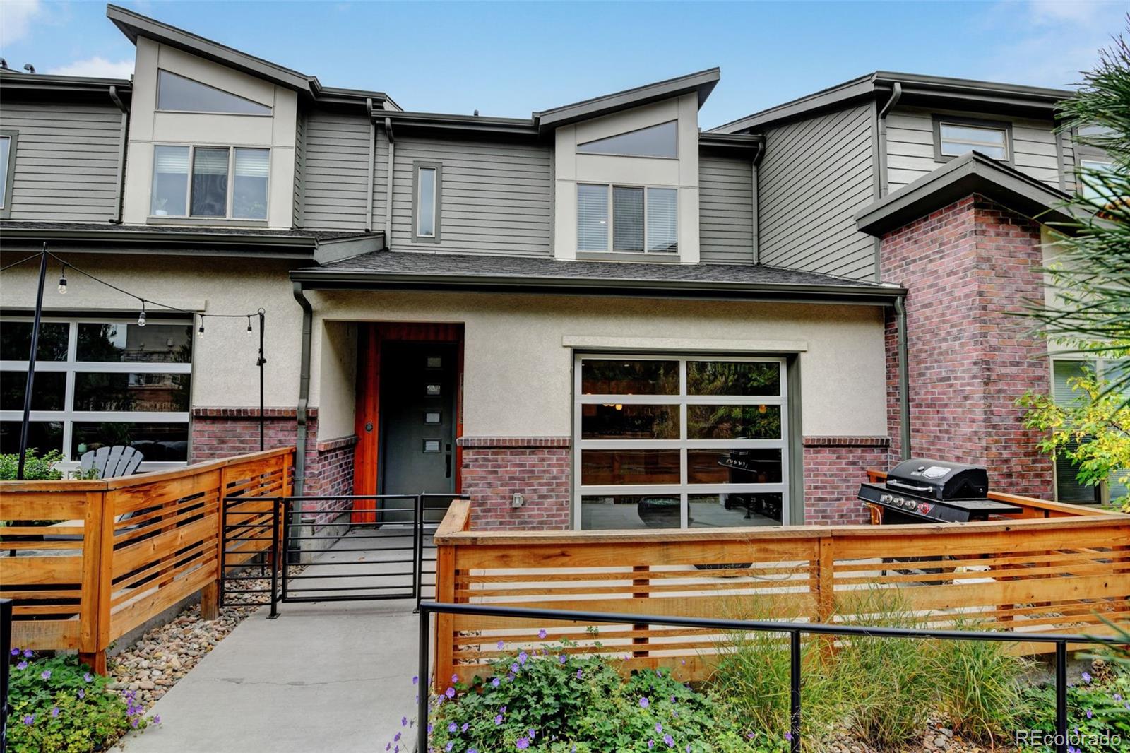 10155  Morrison Road , Lakewood  MLS: 8607831 Beds: 3 Baths: 3 Price: $575,000