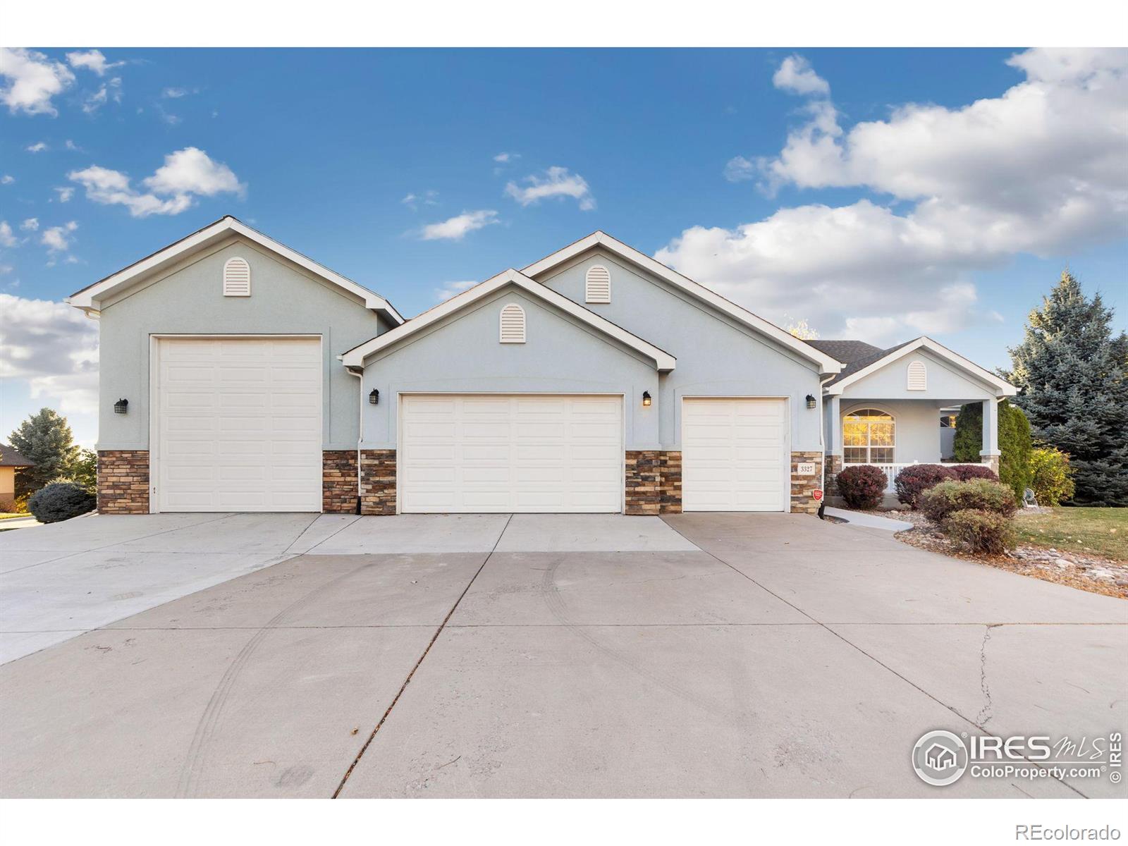 3327  hearthfire drive, Fort Collins sold home. Closed on 2024-12-05 for $871,057.