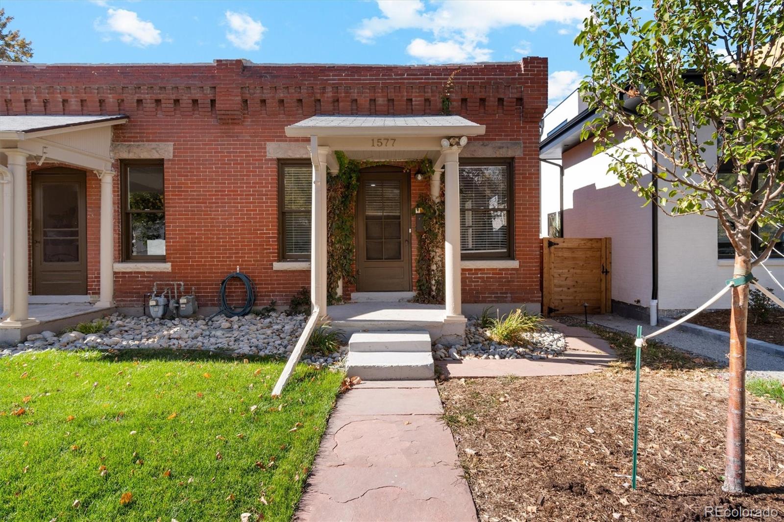 1577 s clarkson street, Denver sold home. Closed on 2024-12-13 for $517,000.