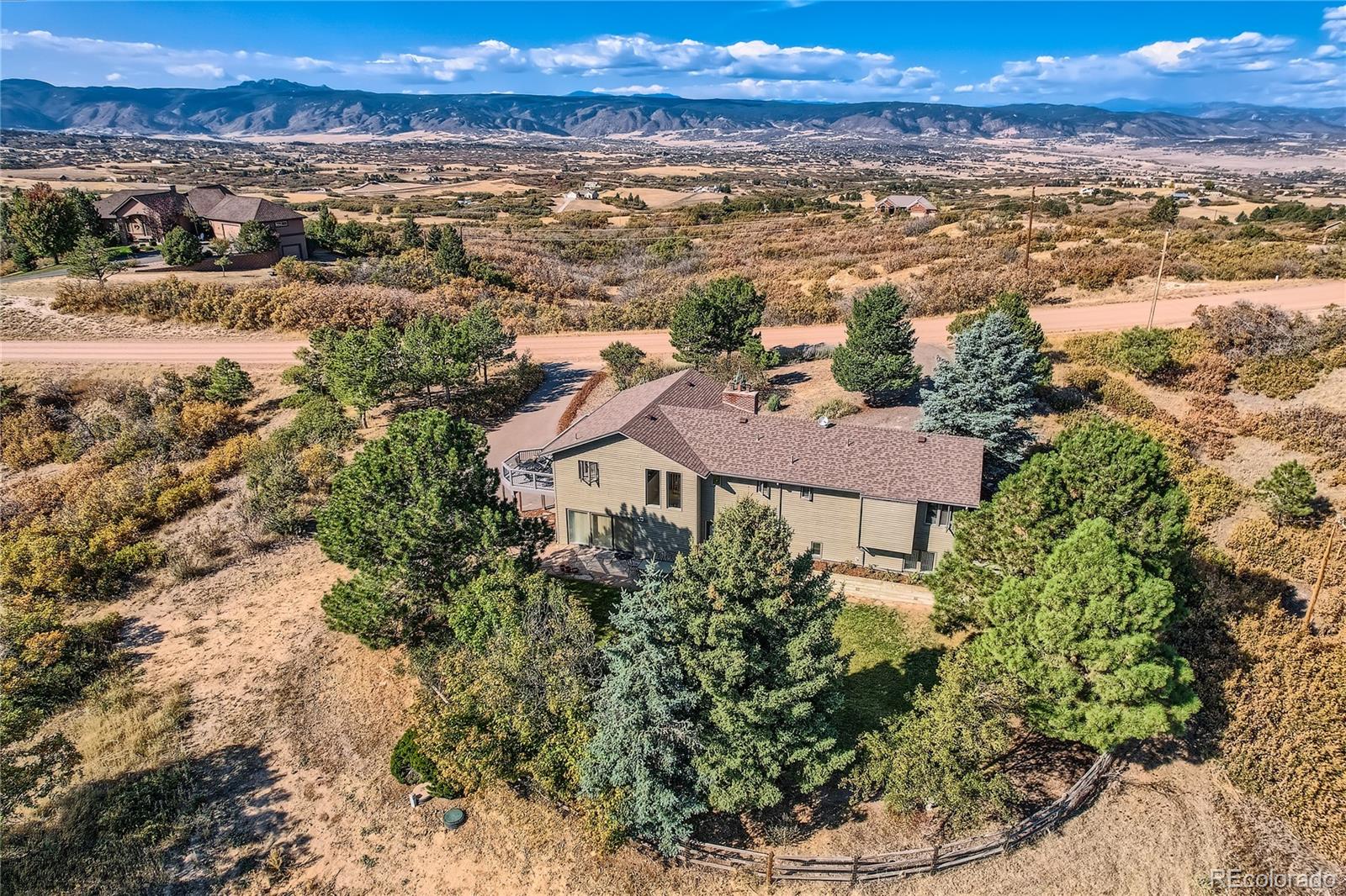 1186  Twin Oaks Lane, castle rock MLS: 4812996 Beds: 4 Baths: 3 Price: $1,000,000