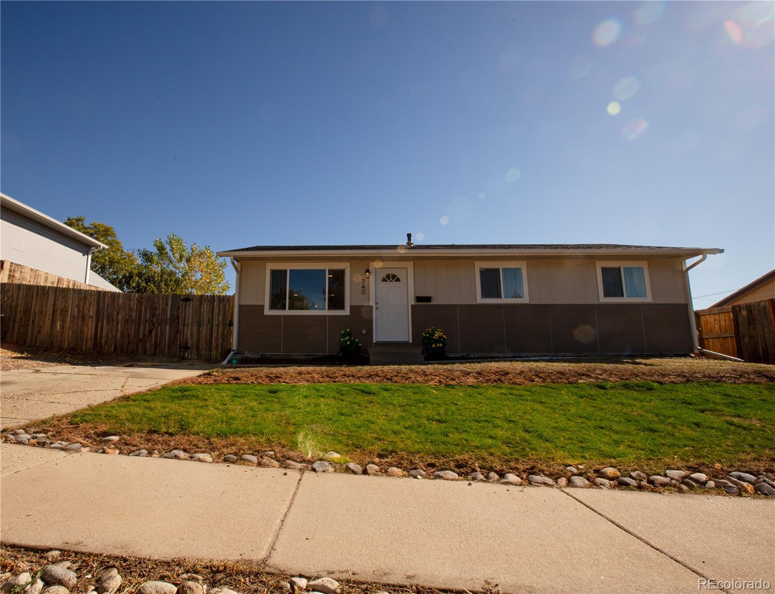 740  El Paso Boulevard, denver MLS: 8035588 Beds: 3 Baths: 1 Price: $399,999