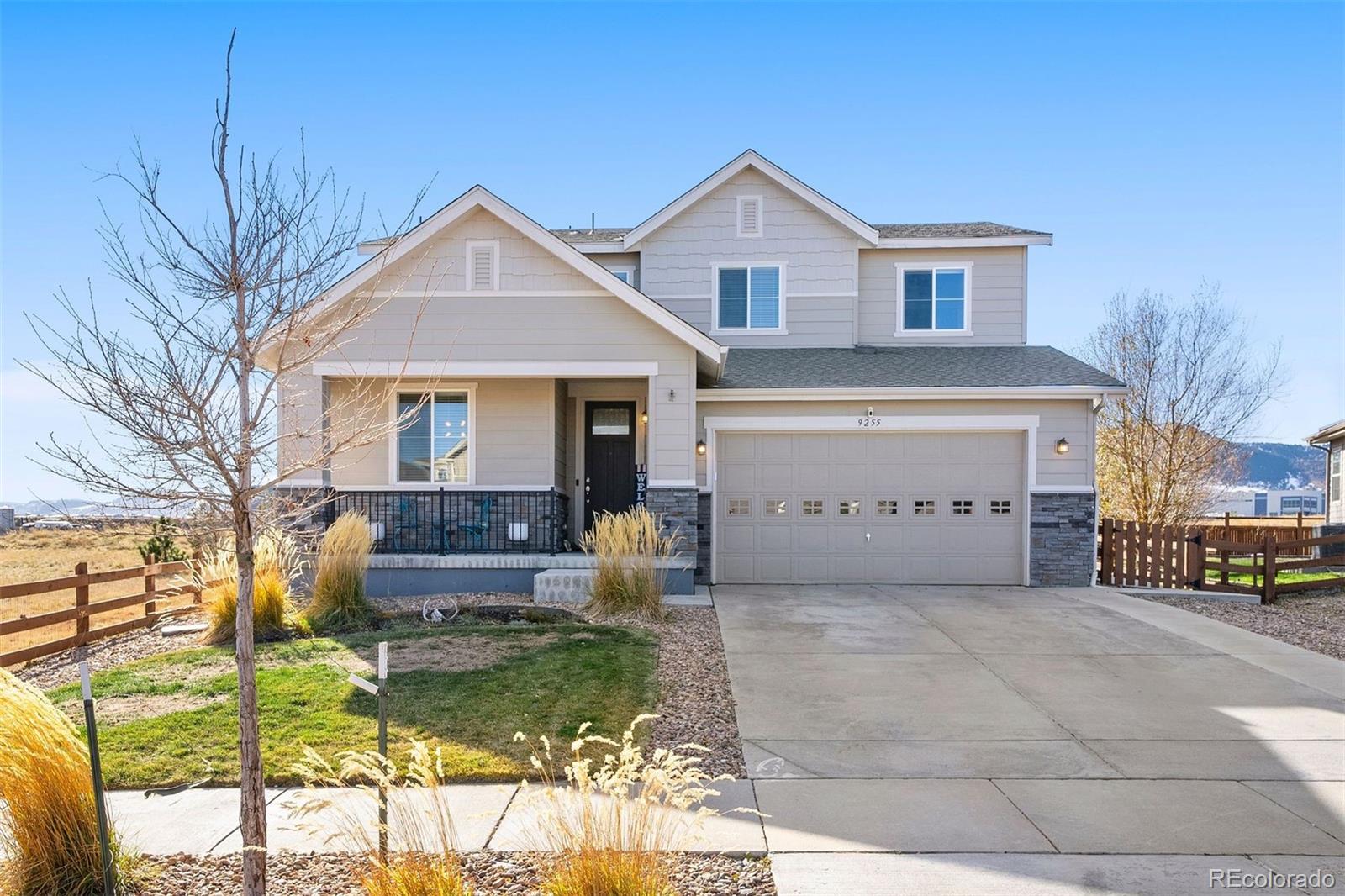 9255  Dunraven Loop, arvada MLS: 3993672 Beds: 3 Baths: 3 Price: $799,900