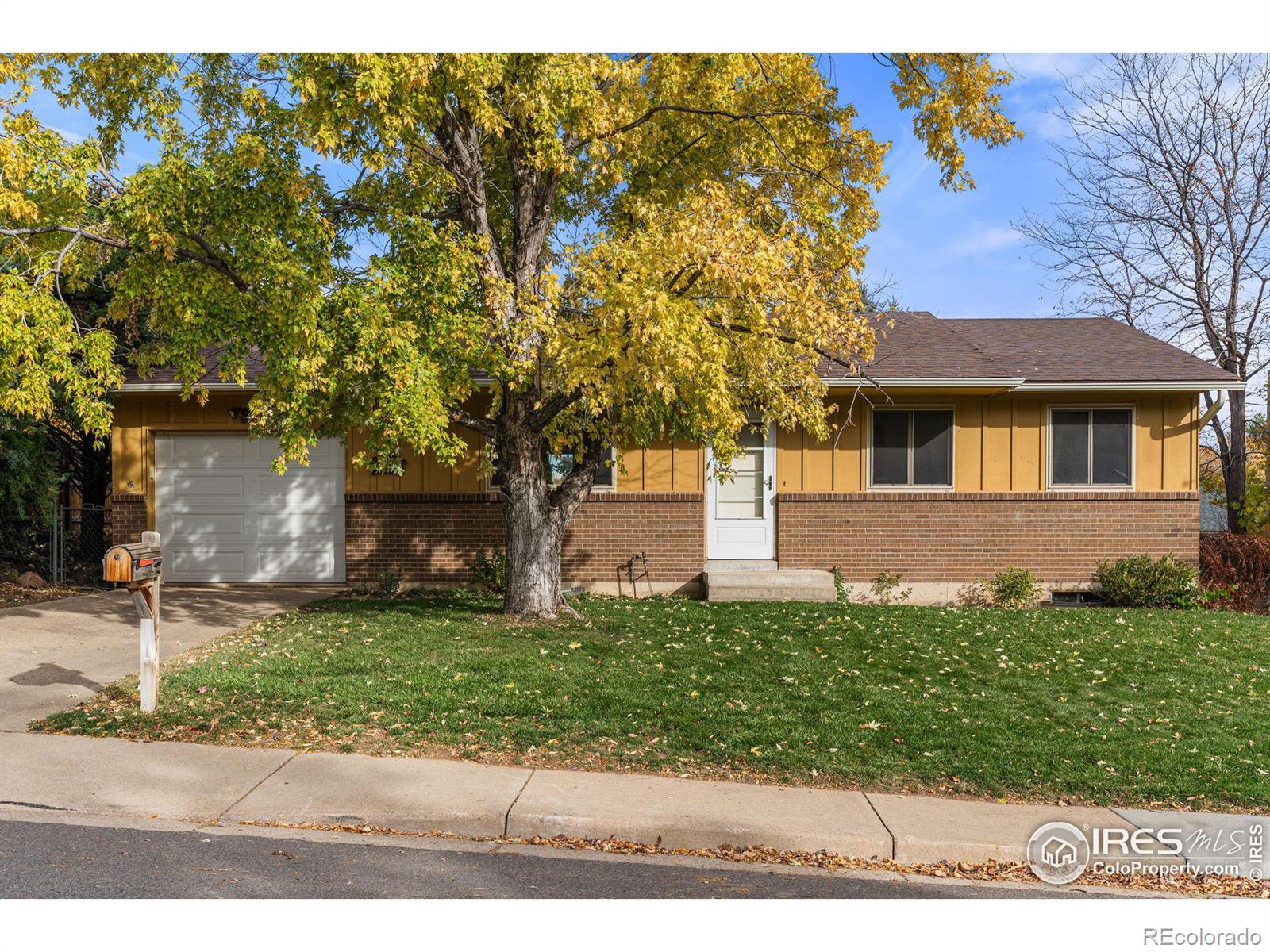 1575  Findlay Way, boulder MLS: 4567891021627 Beds: 4 Baths: 2 Price: $925,000