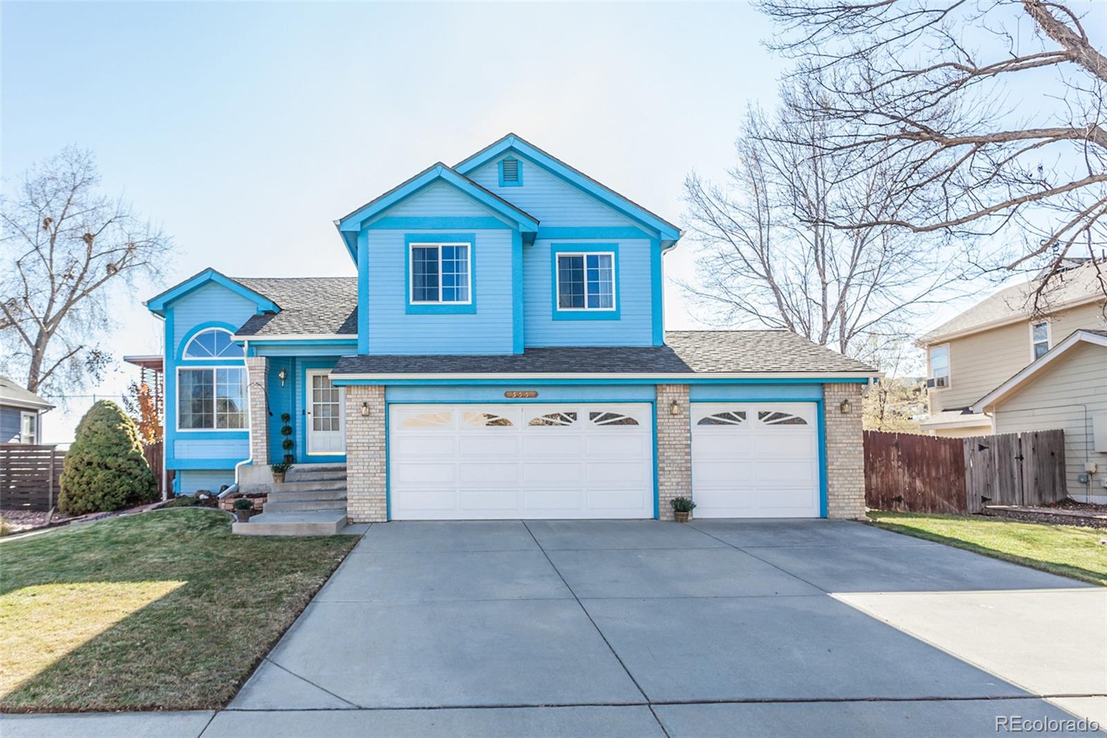 555  Cherrywood Drive, longmont MLS: 2171137 Beds: 4 Baths: 4 Price: $575,000