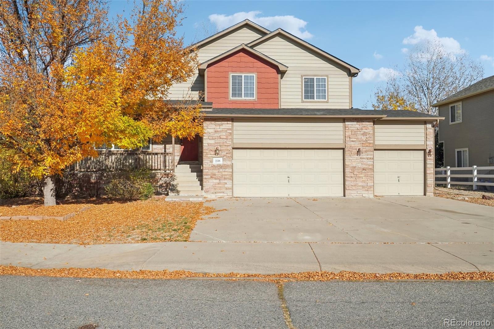 238  Snow Goose Avenue, loveland MLS: 4406016 Beds: 3 Baths: 3 Price: $549,900