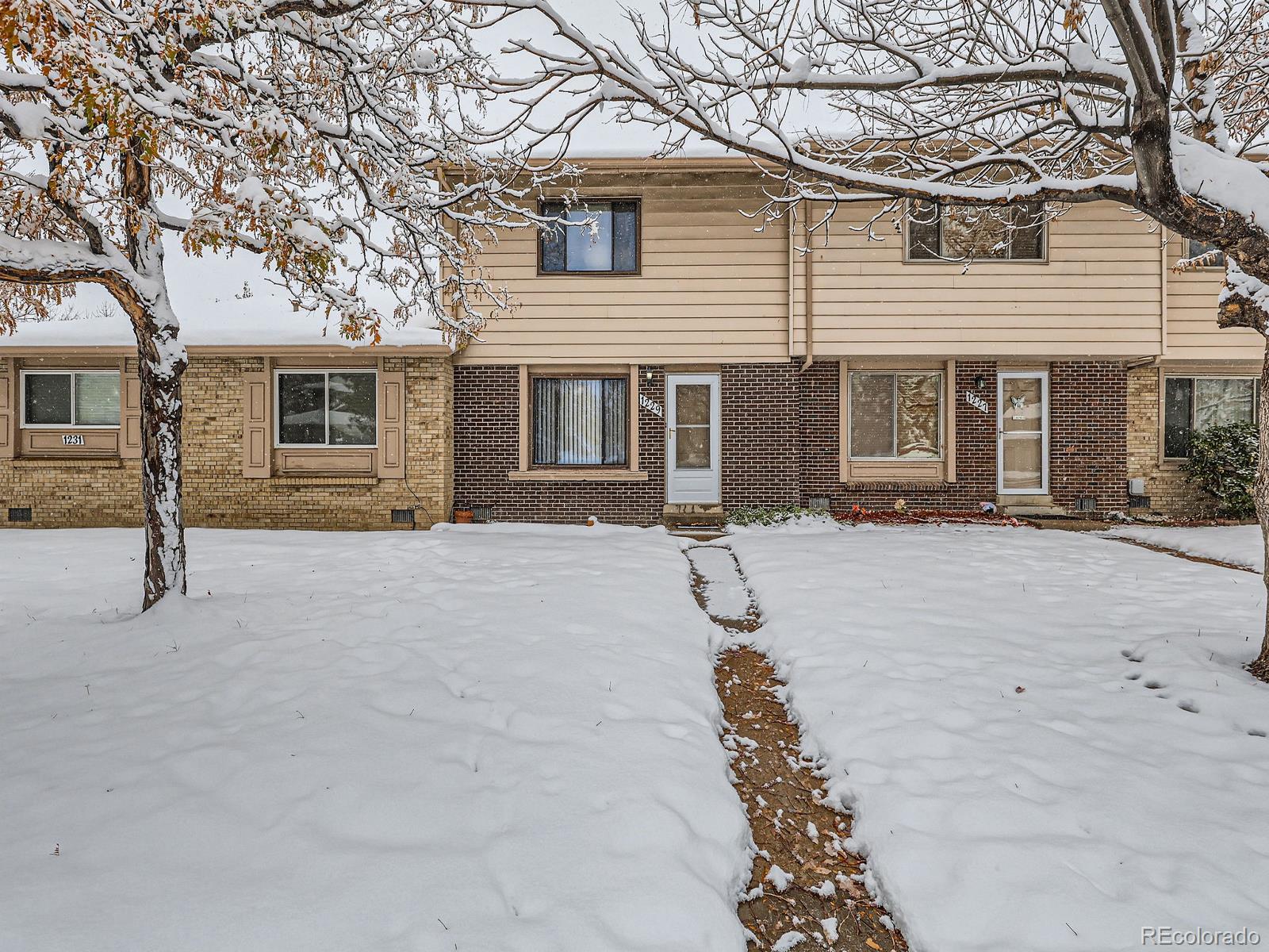 1229 S Uvalda Street , Aurora  MLS: 7322529 Beds: 2 Baths: 2 Price: $299,800