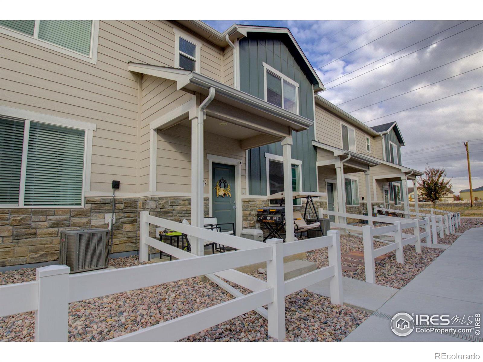 1353  Reynolds Street, fort lupton MLS: 4567891021839 Beds: 3 Baths: 3 Price: $379,900