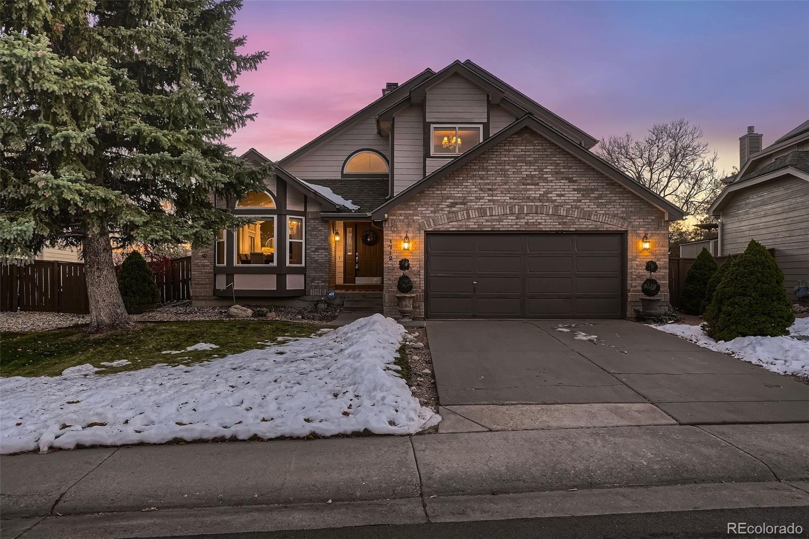 1712  Sterling Court, highlands ranch MLS: 3418356 Beds: 4 Baths: 4 Price: $775,000