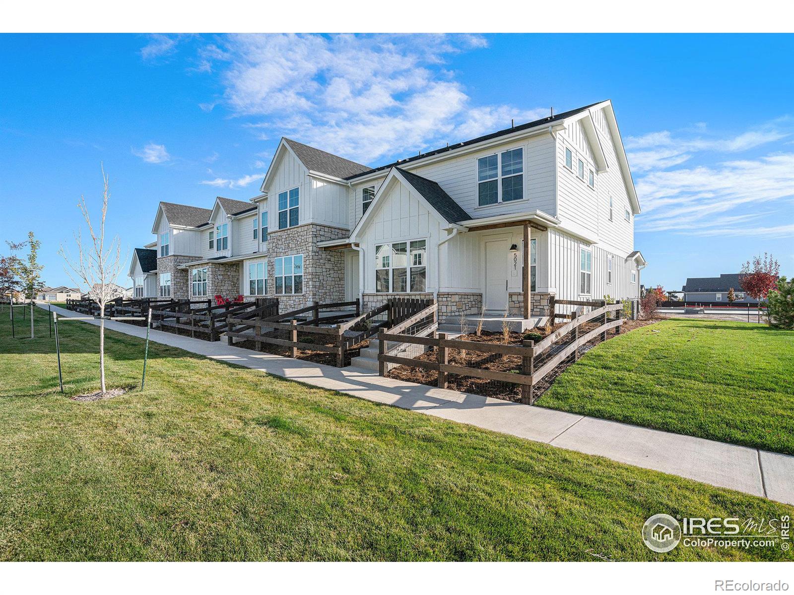 5021  Zamara Street, loveland MLS: 4567891022022 Beds: 3 Baths: 3 Price: $488,000