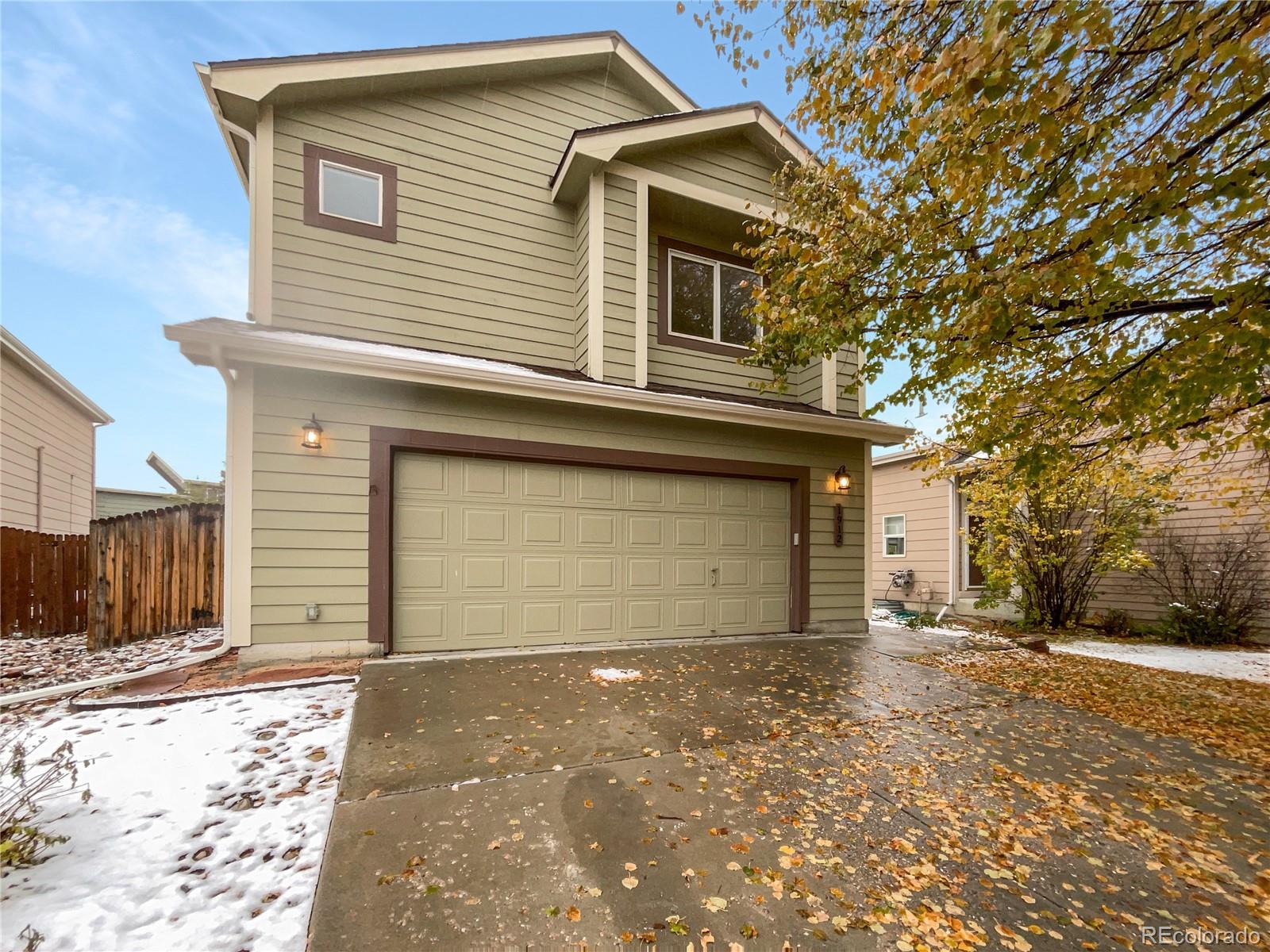 1912  Dakota Court, fort collins MLS: 6769849 Beds: 4 Baths: 4 Price: $567,000