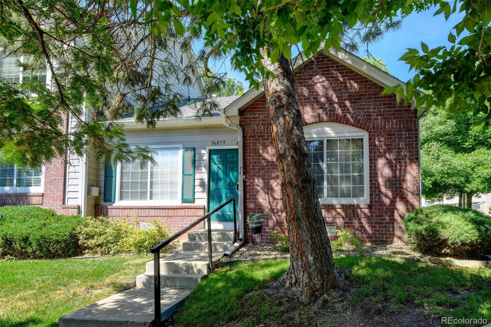 9607 w chatfield avenue, Littleton sold home. Closed on 2024-10-22 for $406,000.