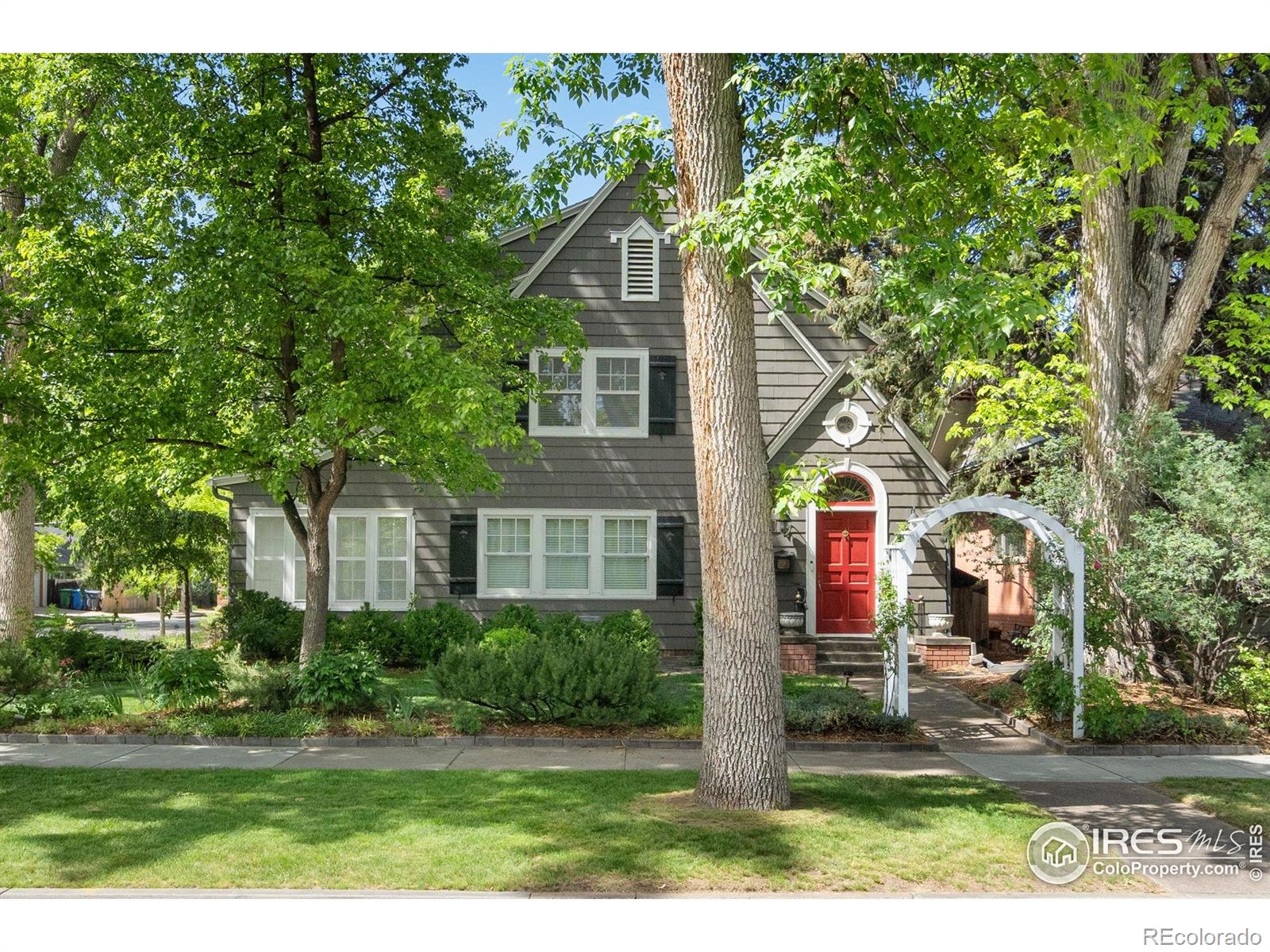 1130 W Oak Street, fort collins MLS: 4567891022807 Beds: 4 Baths: 4 Price: $1,750,000