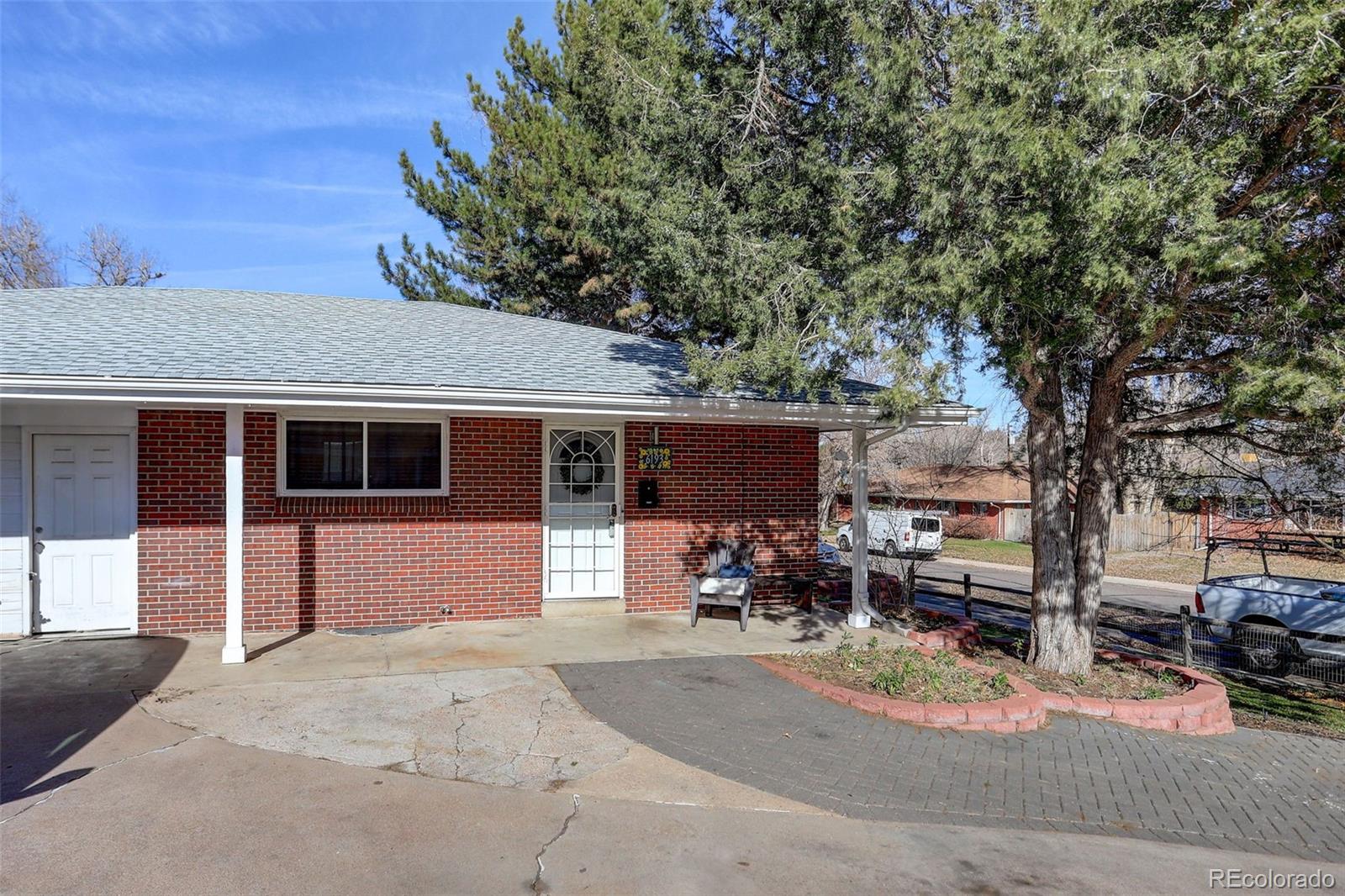 6193 S Prescott Street , Littleton  MLS: 3966756 Beds: 3 Baths: 2 Price: $450,000