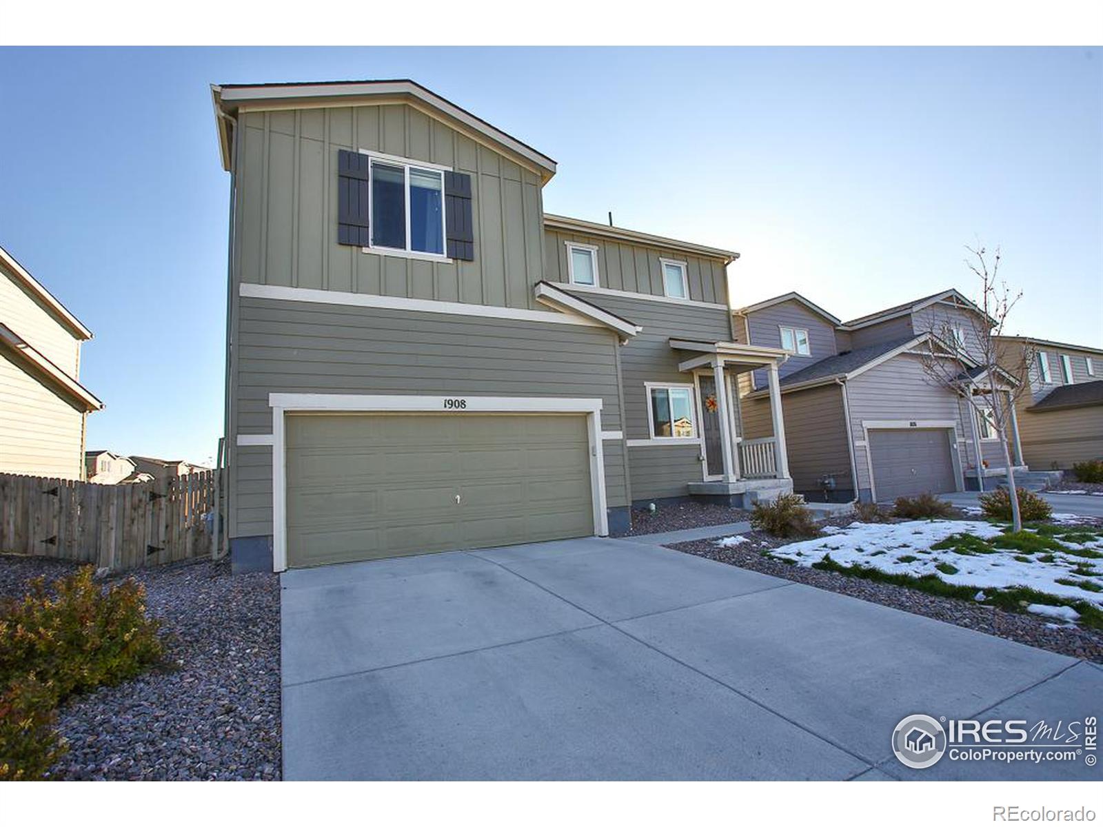 1908  Homestead Drive, fort lupton MLS: 4567891022906 Beds: 4 Baths: 3 Price: $485,000