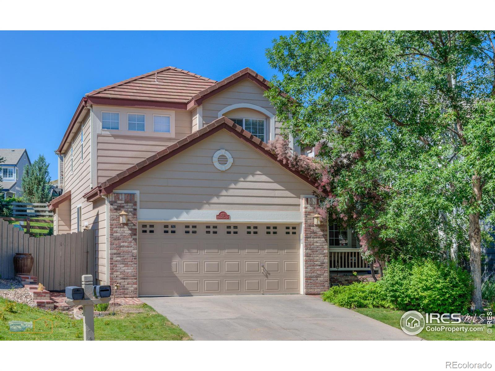 713  Maroon Peak Circle, superior MLS: 4567891022908 Beds: 5 Baths: 4 Price: $850,000