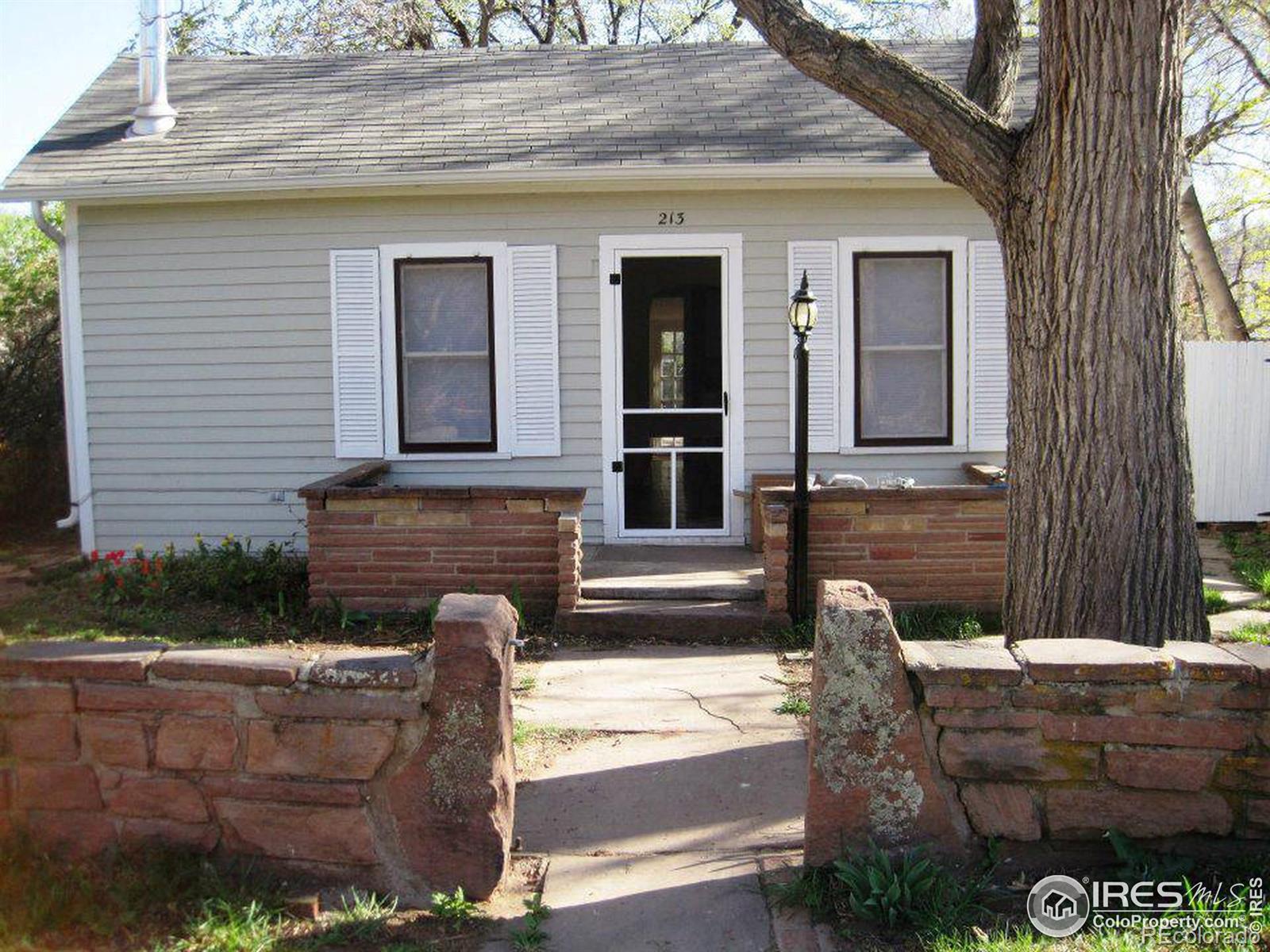 213  Evans Street, lyons MLS: 4567891022932 Beds: 1 Baths: 1 Price: $520,000