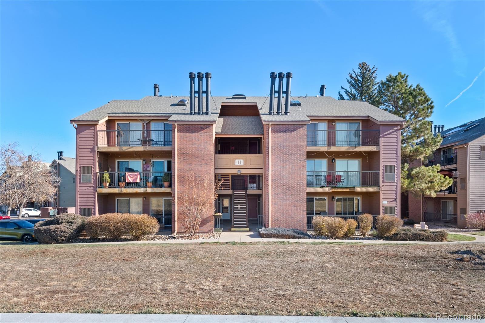 4899 S Dudley Street 7H, Littleton  MLS: 7100008 Beds: 1 Baths: 1 Price: $199,000