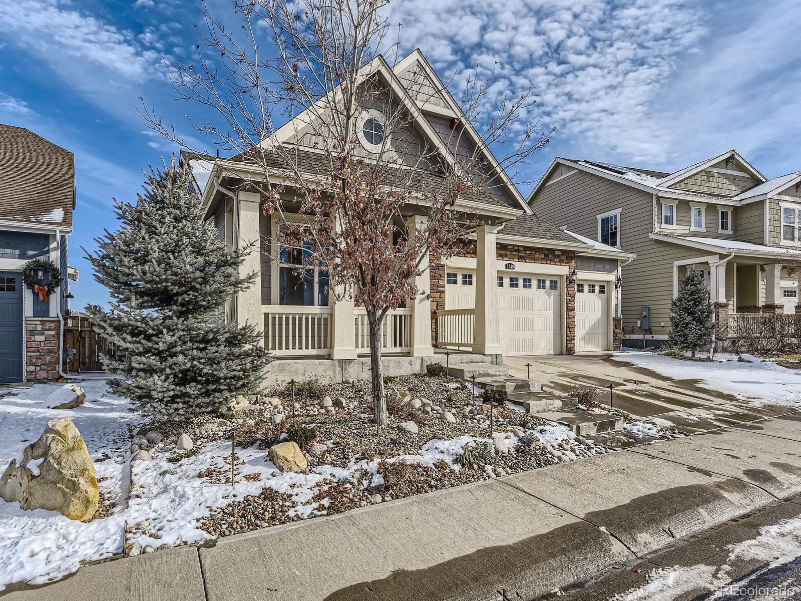 2349  Leafdale Circle, castle rock MLS: 5902144 Beds: 5 Baths: 3 Price: $849,900