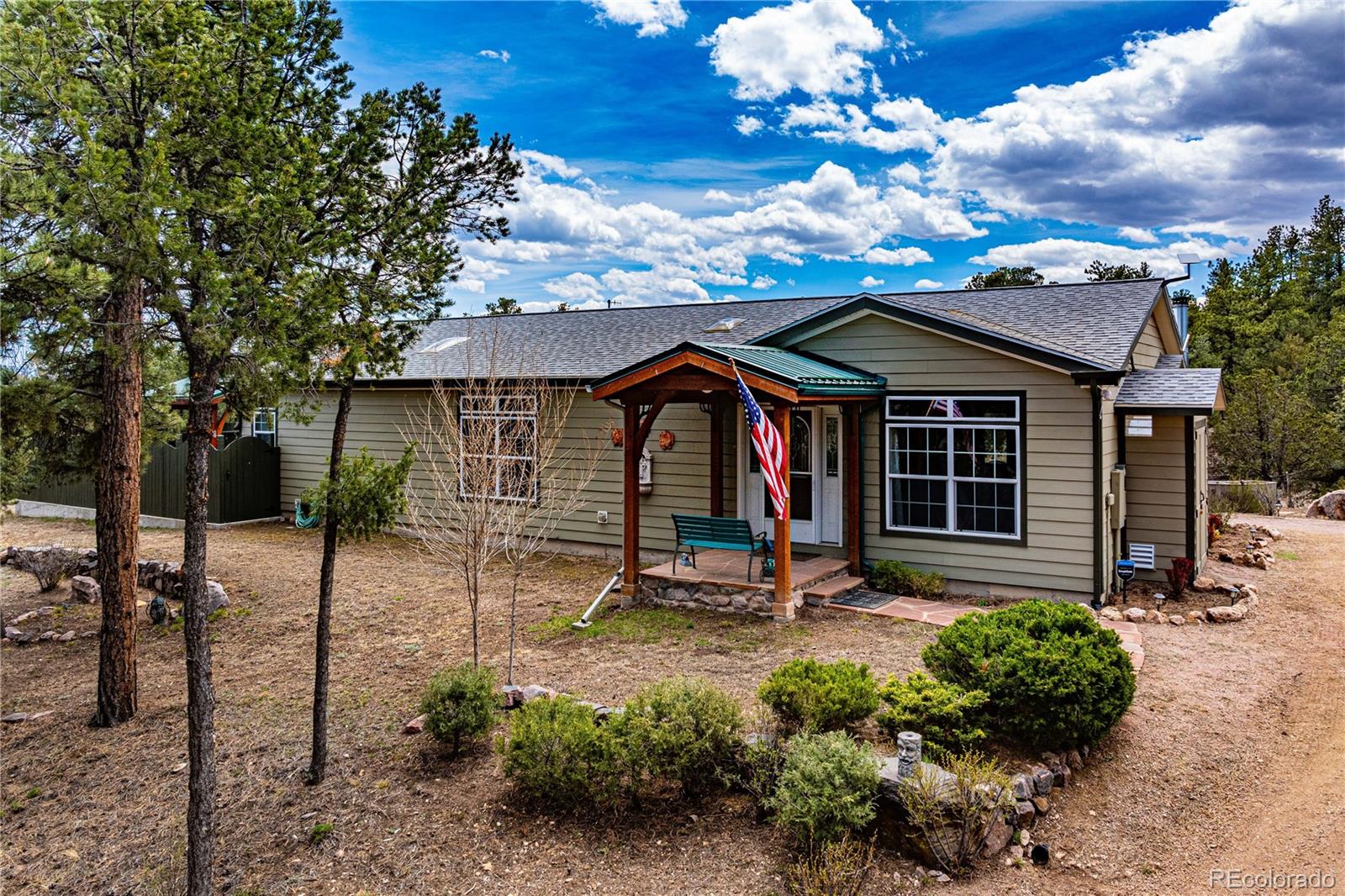 178 kirk drive, Cotopaxi sold home. Closed on 2025-04-17 for $566,000.