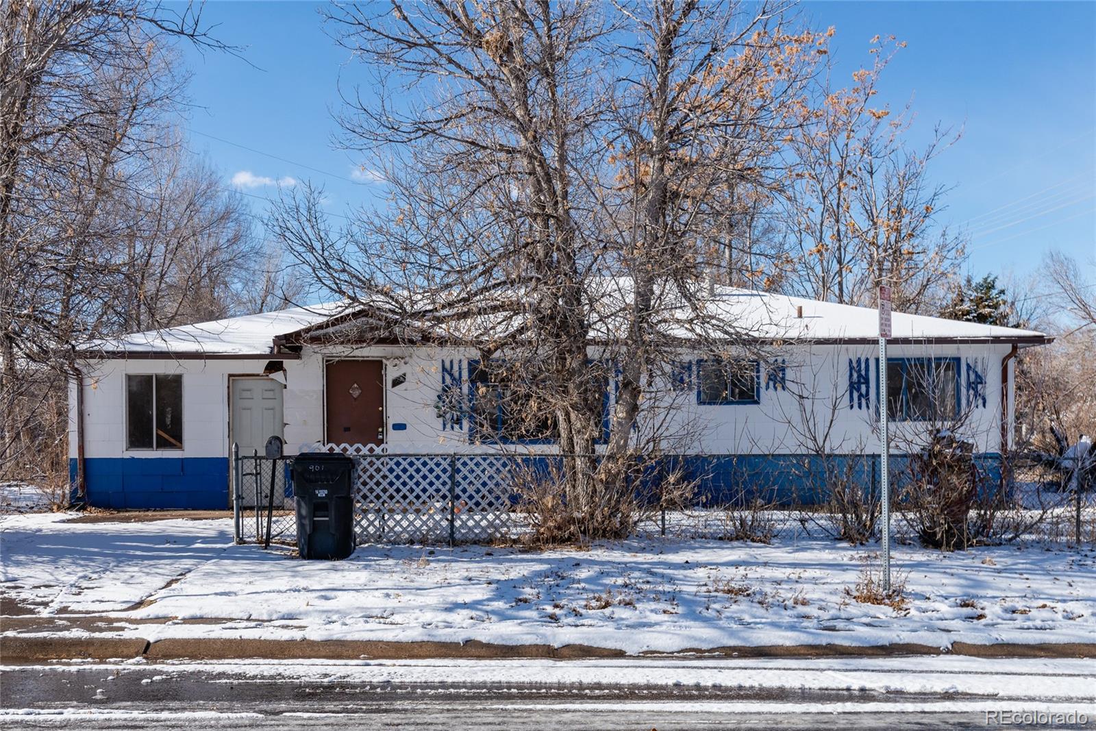 901 S Osceola Street, denver MLS: 2316806 Beds: 3 Baths: 1 Price: $320,000