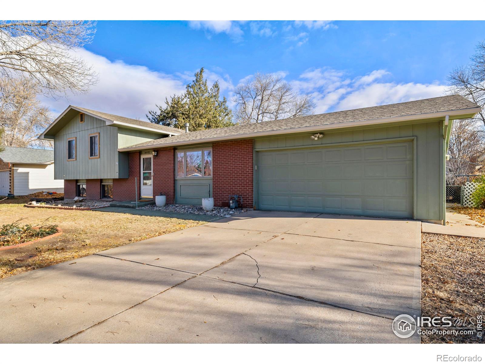 2906  Stover Street, fort collins MLS: 4567891023389 Beds: 4 Baths: 2 Price: $500,000