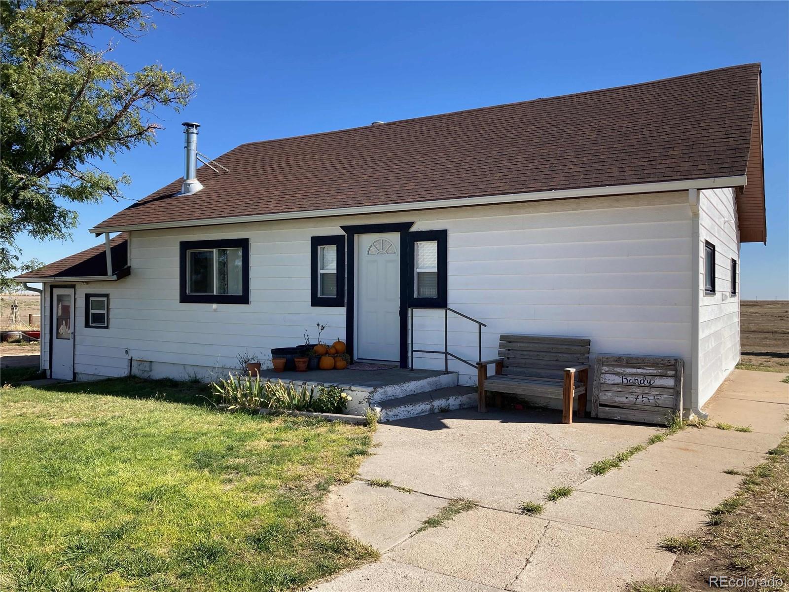 755 n 2nd street, Cheyenne Wells sold home. Closed on 2025-04-15 for $330,000.