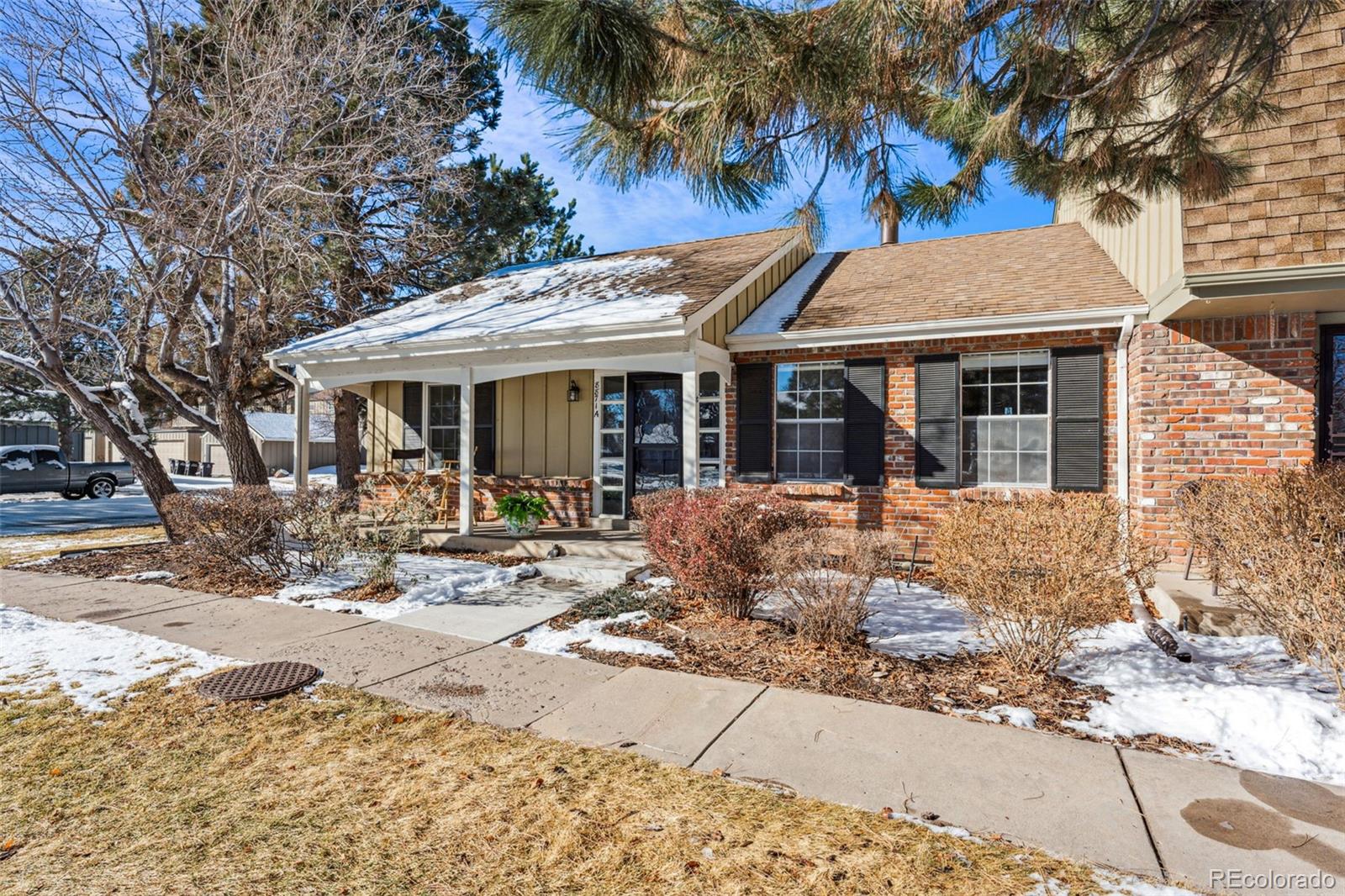 8871 E Amherst Drive A, Denver  MLS: 6166904 Beds: 4 Baths: 3 Price: $525,000