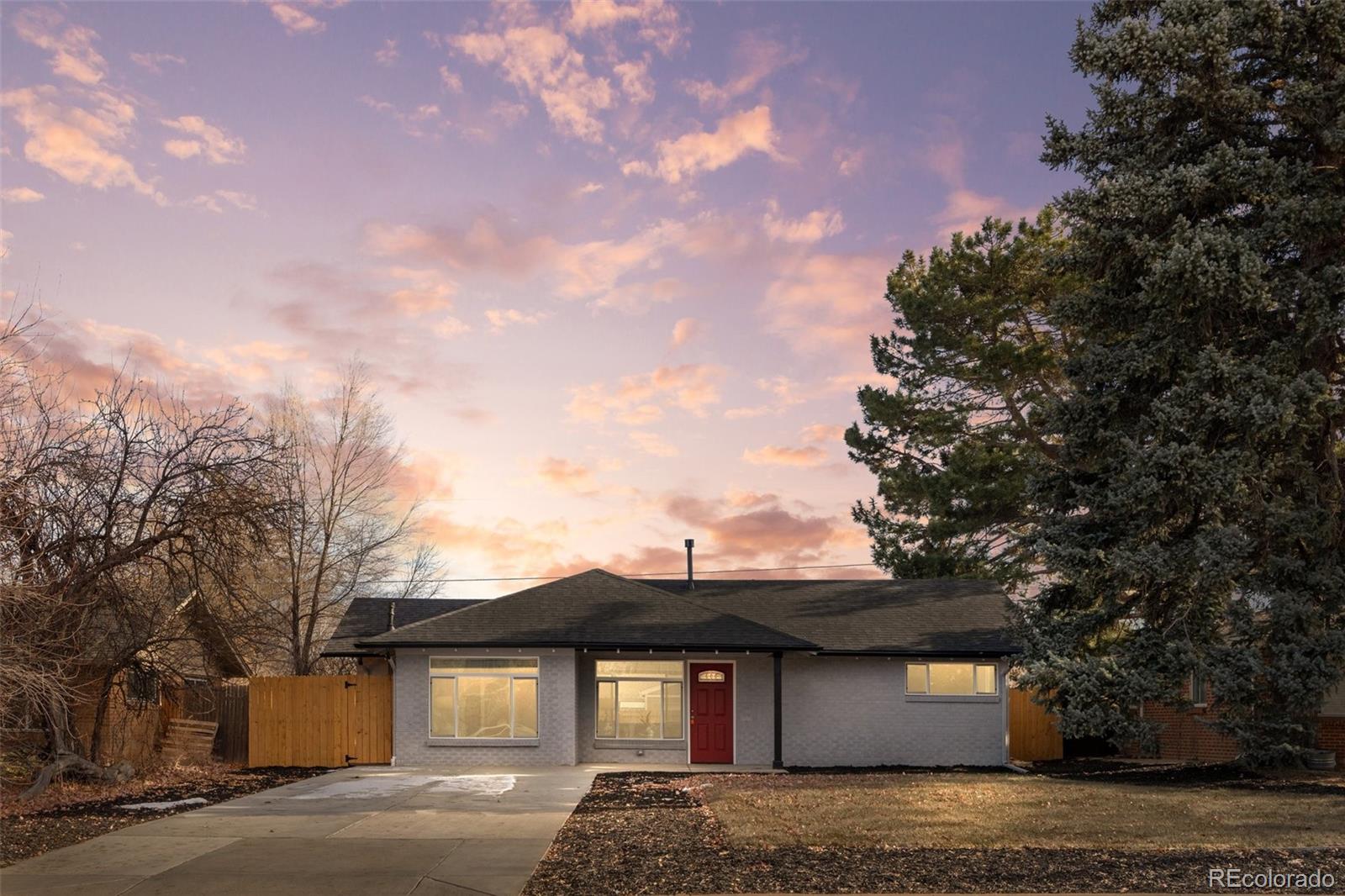 2950 N Steele Street, denver MLS: 2917089 Beds: 3 Baths: 2 Price: $584,900