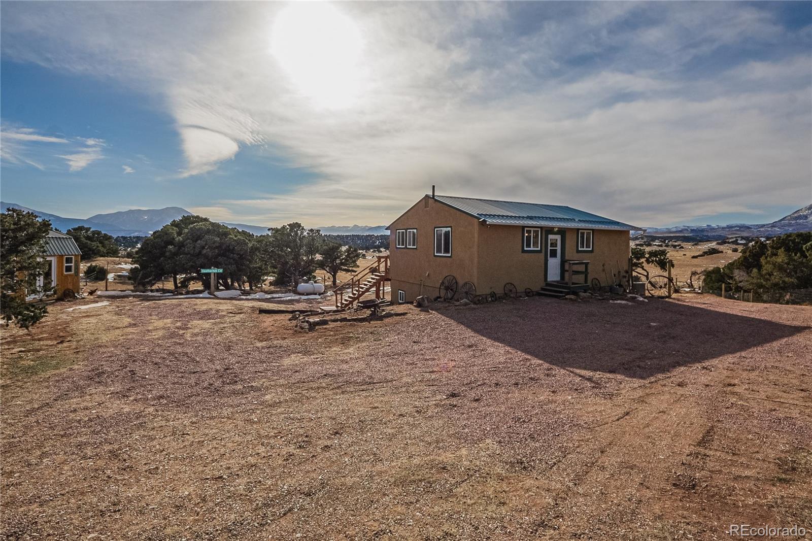 4074 comanche drive, Walsenburg sold home. Closed on 2025-01-15 for $263,000.
