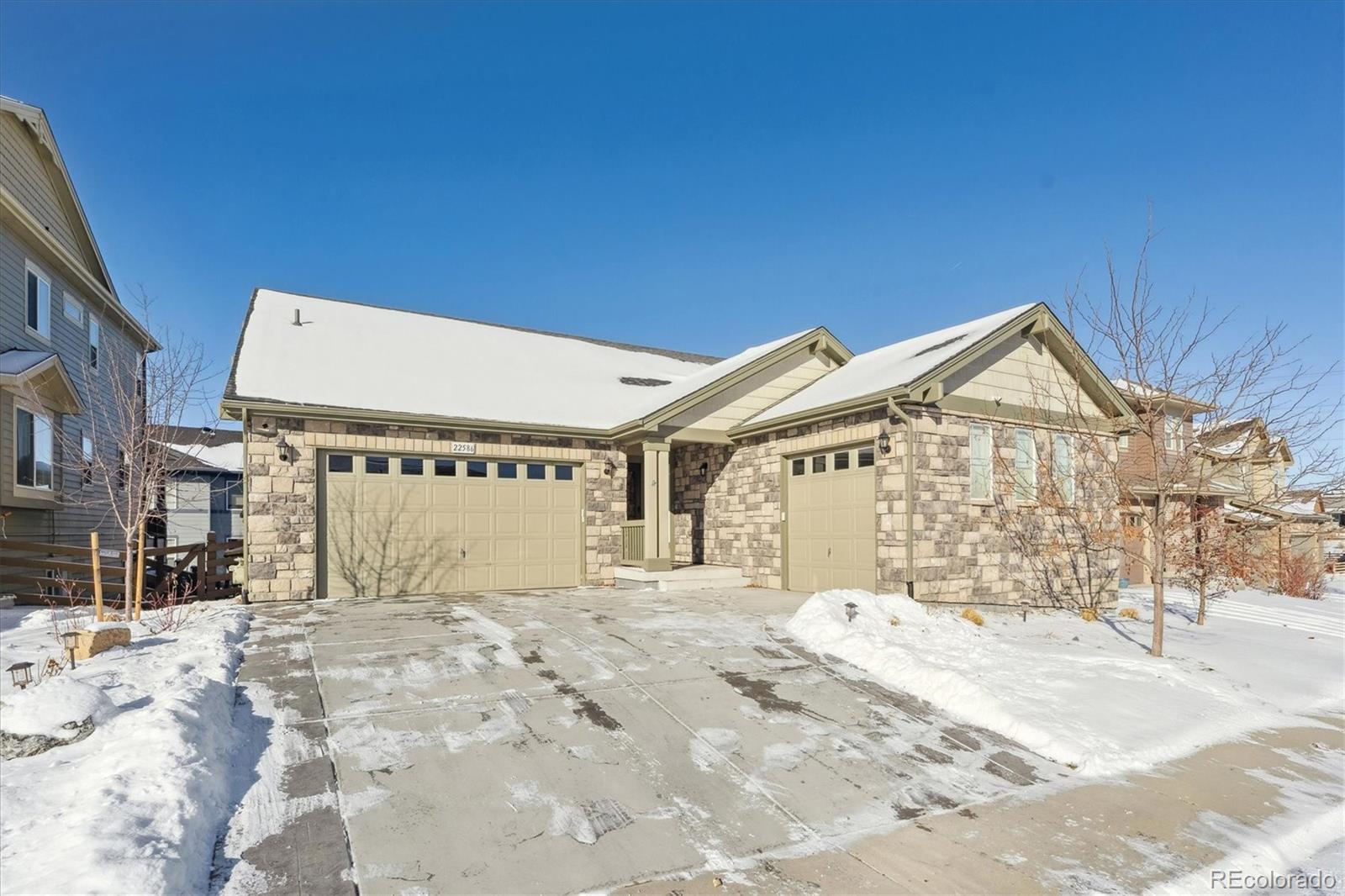 22586 e union circle, aurora sold home. Closed on 2025-02-14 for $740,000.