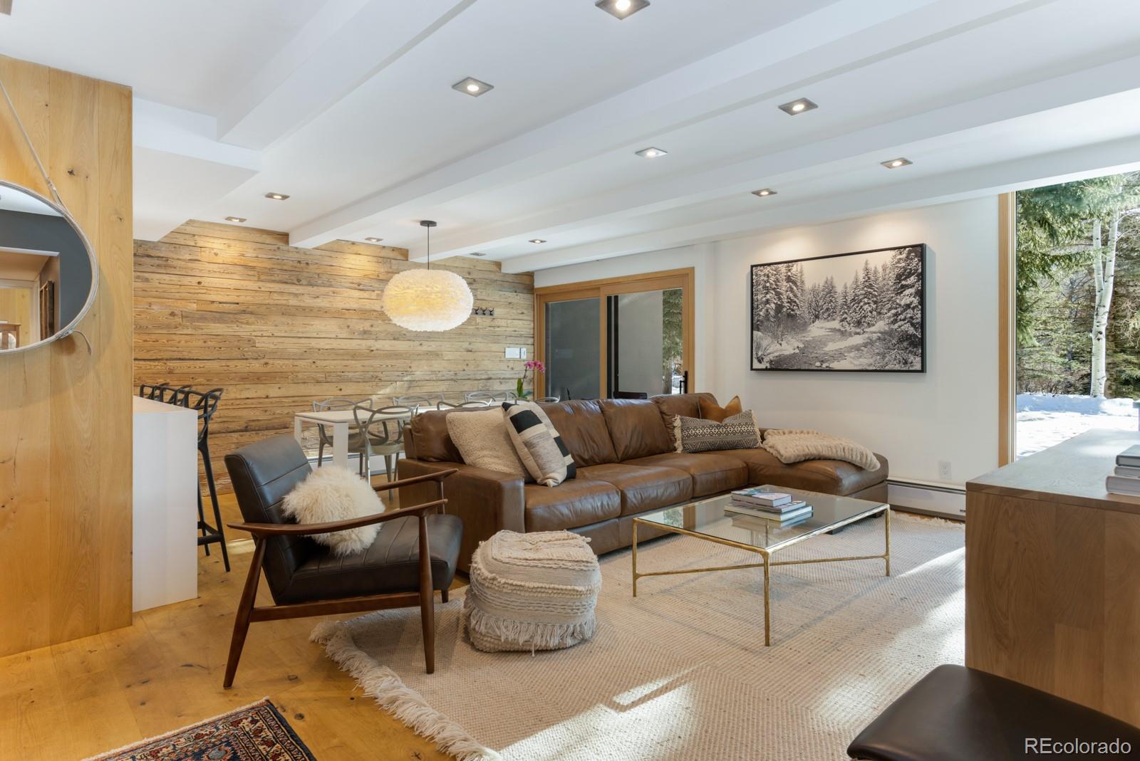 300 e lionshead circle, Vail sold home. Closed on 2025-04-30 for $2,020,000.