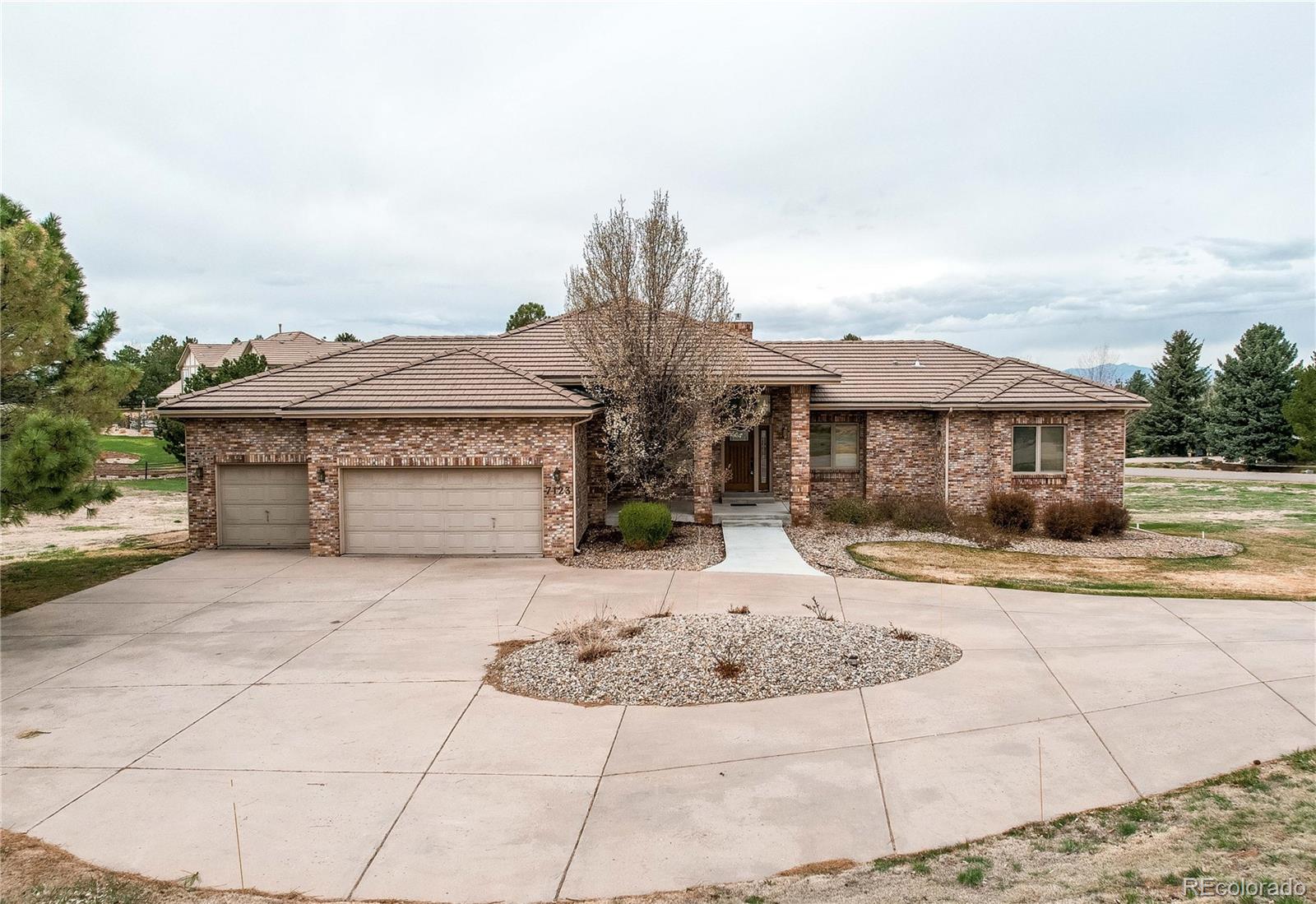 7123 S Chapparal Circle, centennial MLS: 9101921 Beds: 4 Baths: 3 Price: $1,100,000