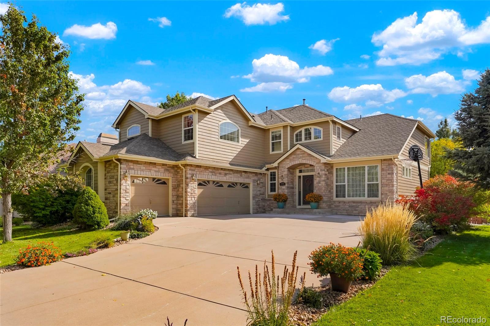 5954  Star View Drive, broomfield MLS: 6273010 Beds: 4 Baths: 4 Price: $1,125,000