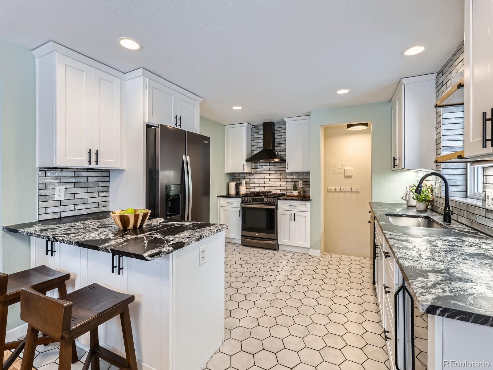 4844  Vallejo Street, denver MLS: 9488492 Beds: 4 Baths: 2 Price: $650,000