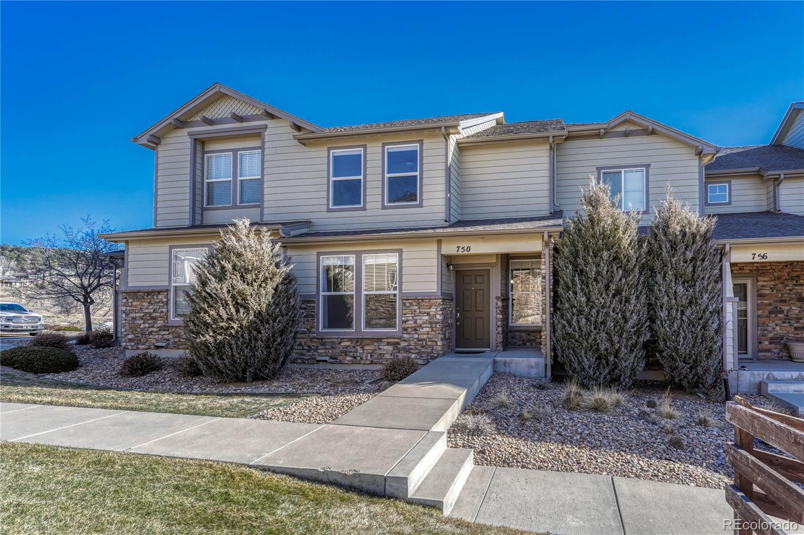 750 vista verde heights, Monument sold home. Closed on 2025-04-24 for $357,500.