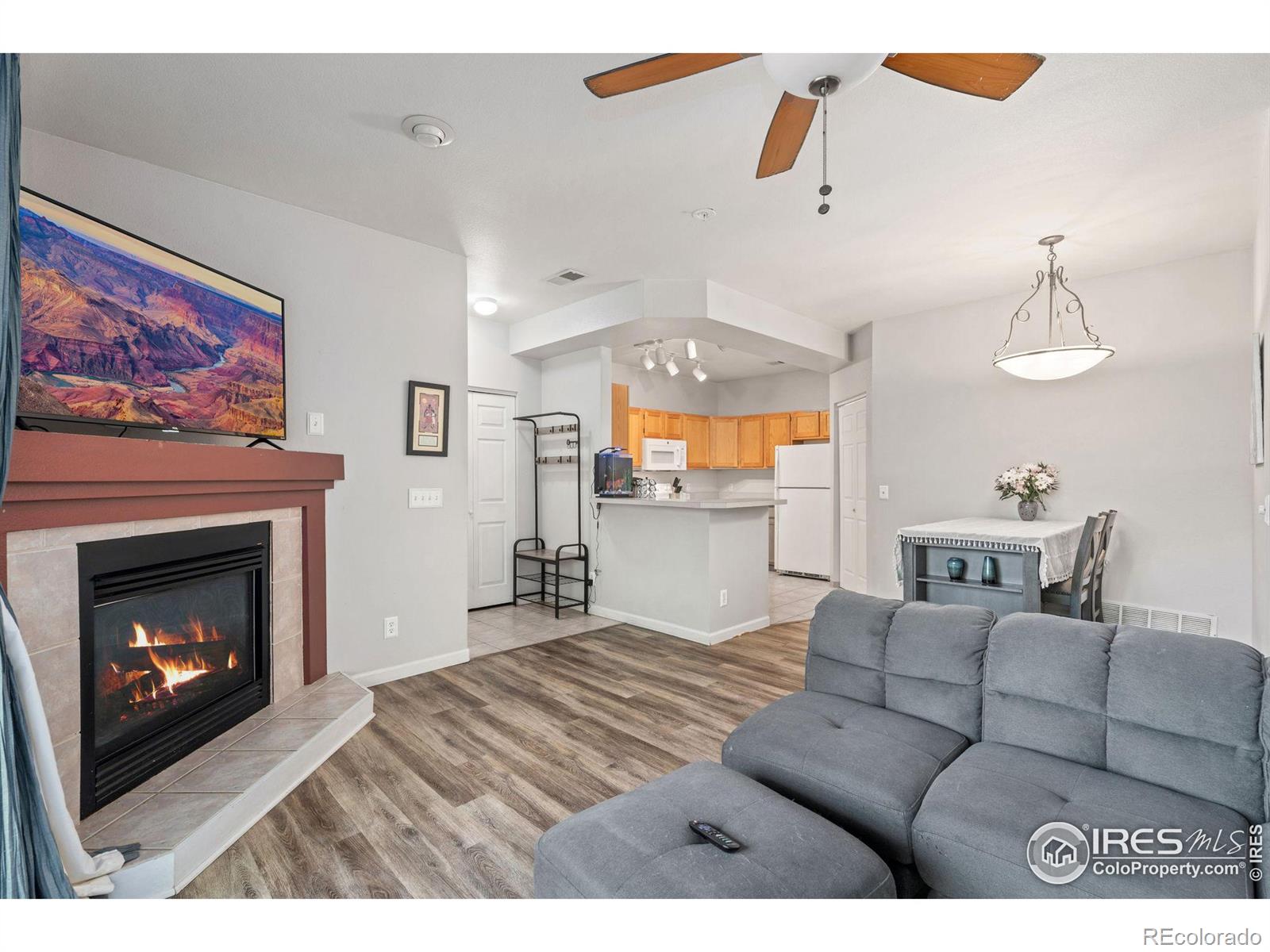 4545 wheaton drive, Fort Collins sold home. Closed on 2025-04-14 for $298,000.