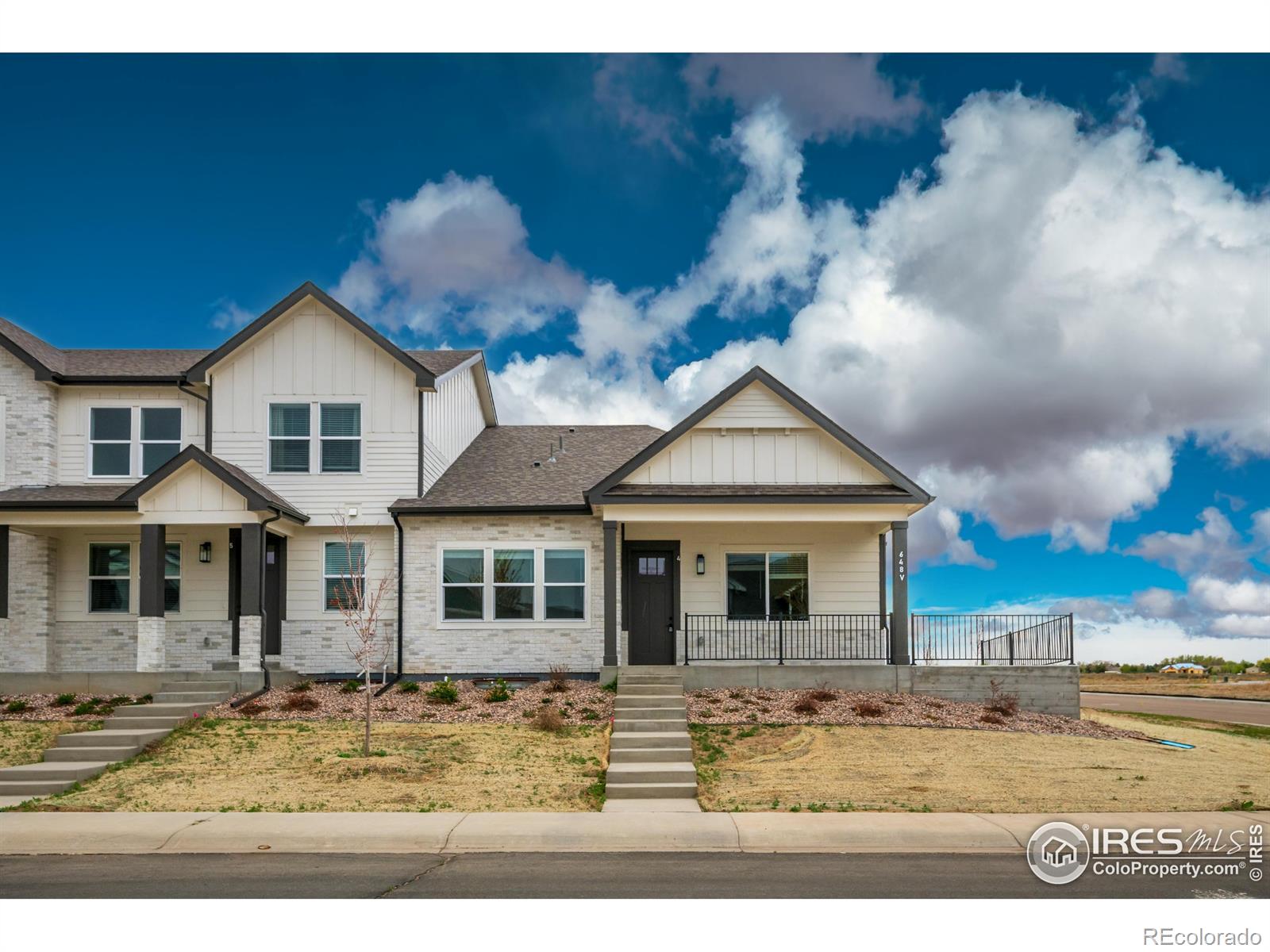 648  Greenspire Drive, windsor MLS: 4567891024879 Beds: 3 Baths: 3 Price: $590,000