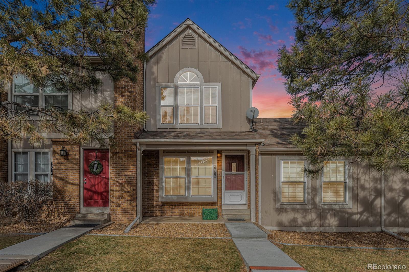 9691 W Chatfield Avenue E, Littleton  MLS: 7745530 Beds: 2 Baths: 3 Price: $350,000