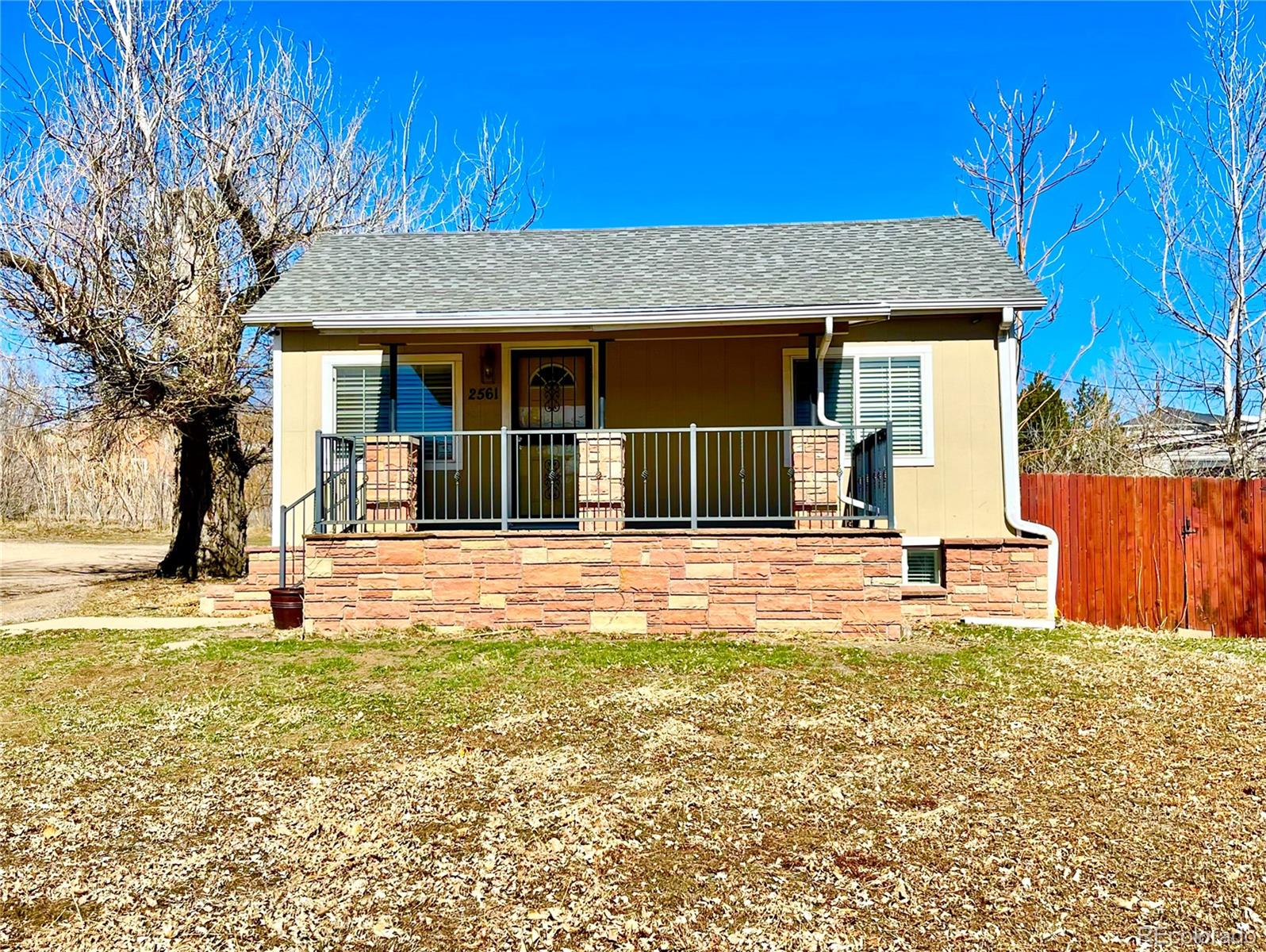 2561 W Dartmouth Avenue, denver MLS: 6438778 Beds: 4 Baths: 1 Price: $850,000