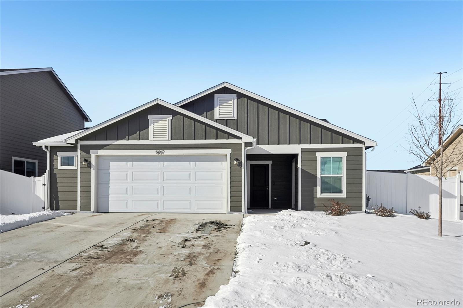 507  Bonneville Avenue, fort lupton MLS: 3765409 Beds: 3 Baths: 2 Price: $465,000