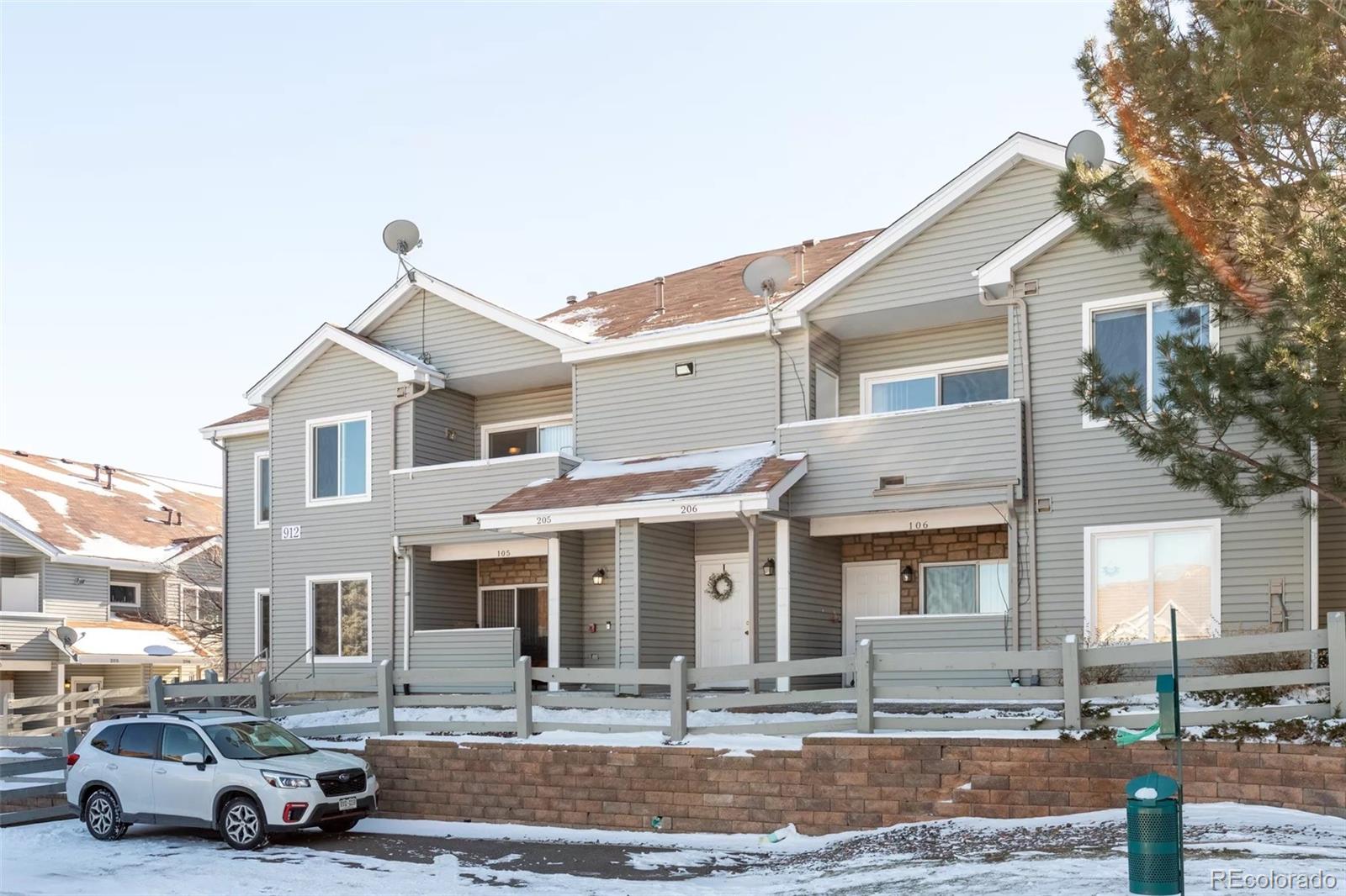 Foxdale Aurora Condo / Townhome | MLS #: 3190455912 S Yampa Street 206, Aurora Beds: 2 Baths: 2 Price: $249,000