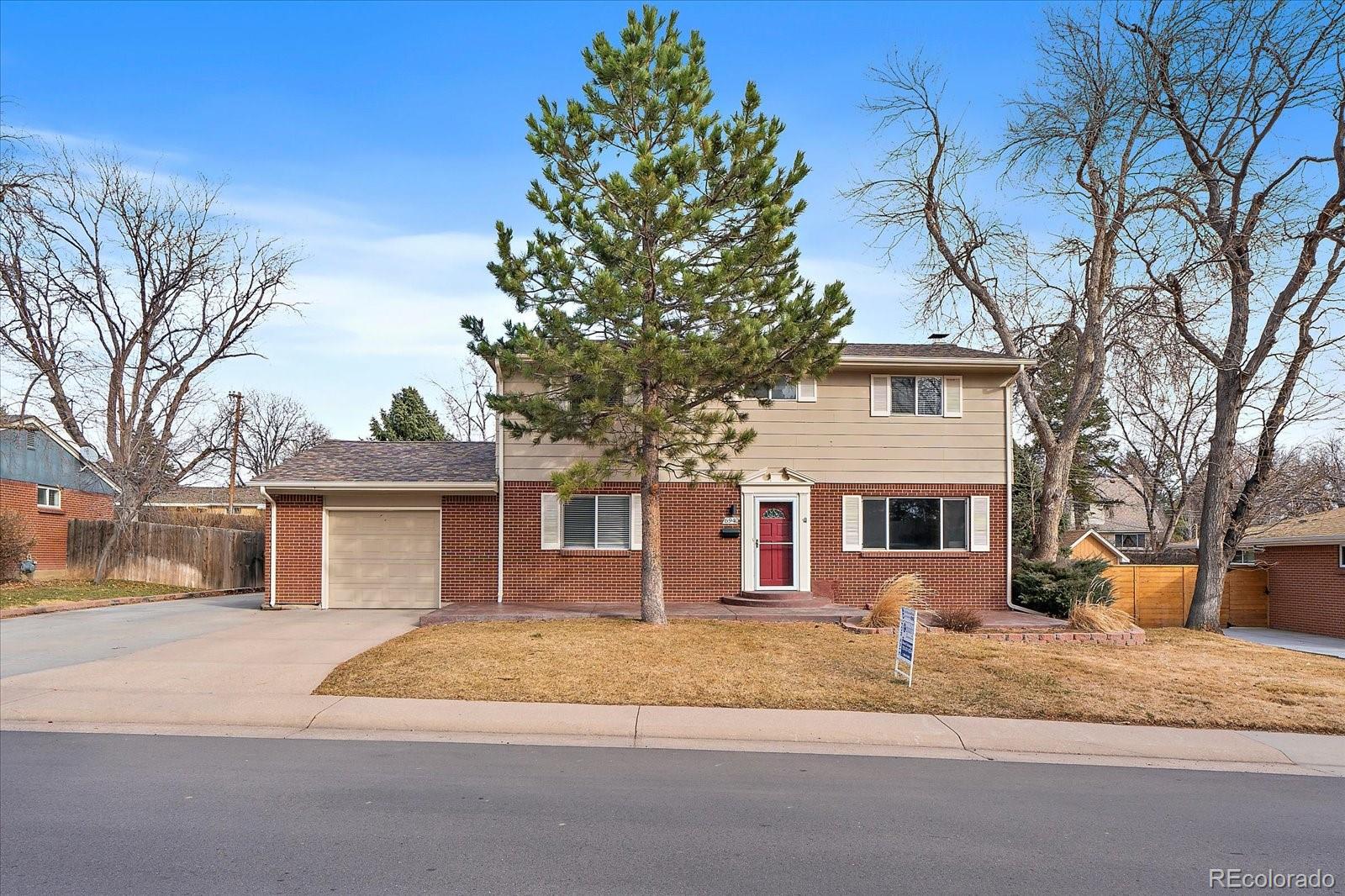 6940 S Uinta Street, centennial MLS: 6797841 Beds: 4 Baths: 3 Price: $629,000
