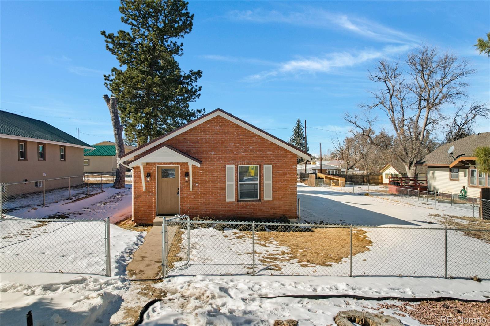 425 pueblo avenue, Simla sold home. Closed on 2025-04-02 for $340,000.