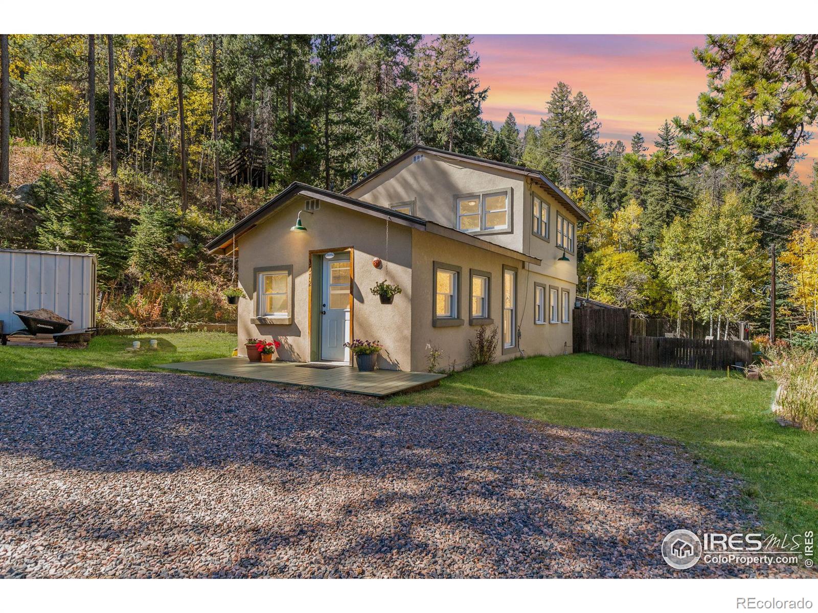 3072  Highway 72 , pinecliffe MLS: 4567891025344 Beds: 3 Baths: 1 Price: $469,000