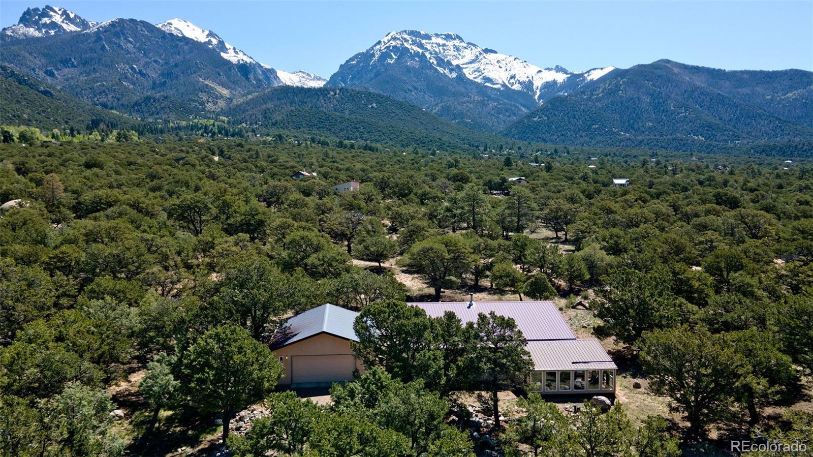 405 n chaparral way, Crestone sold home. Closed on 2025-04-03 for $439,000.