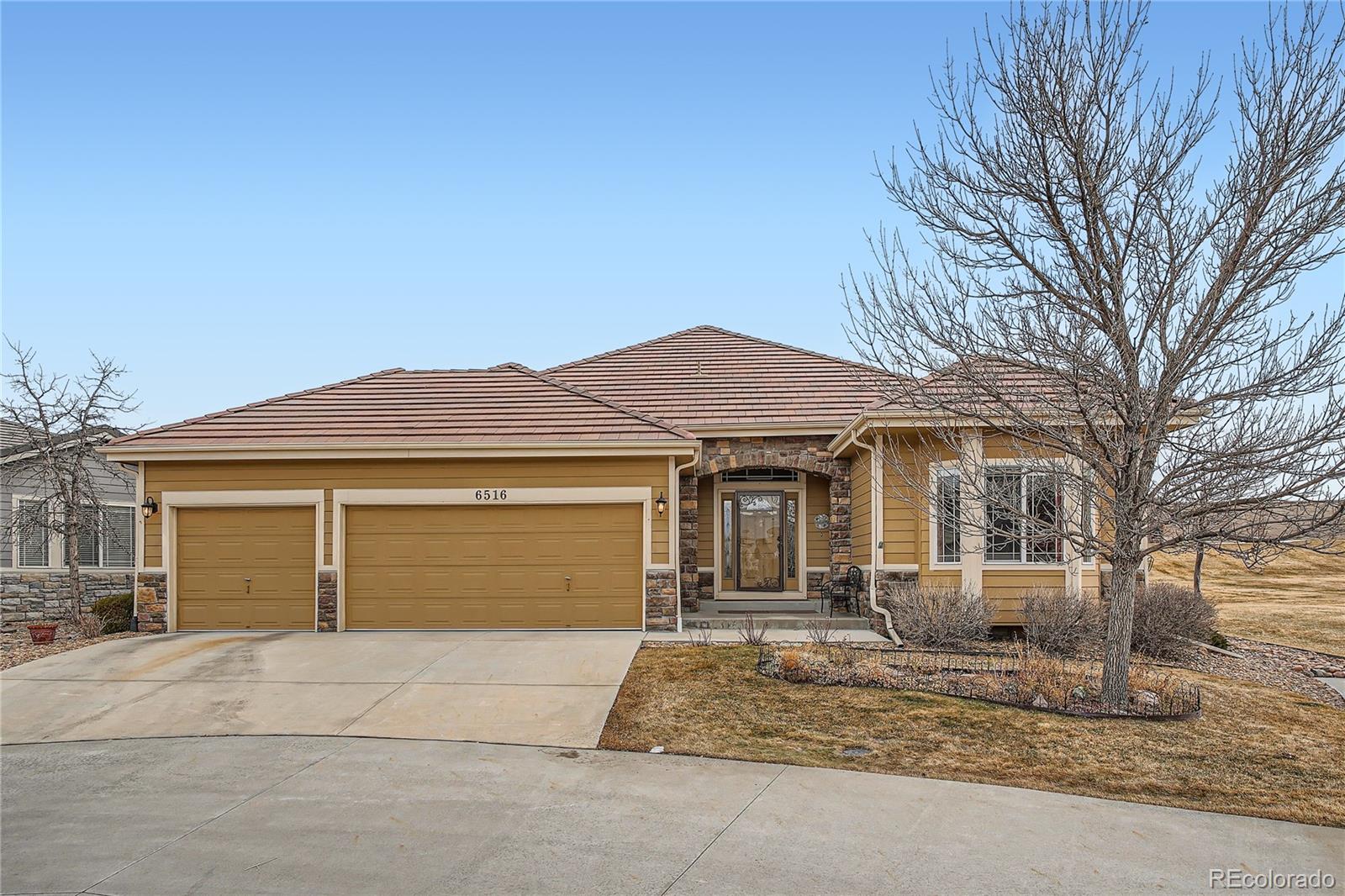 6516  Umber Circle, arvada MLS: 3866014 Beds: 3 Baths: 2 Price: $760,000