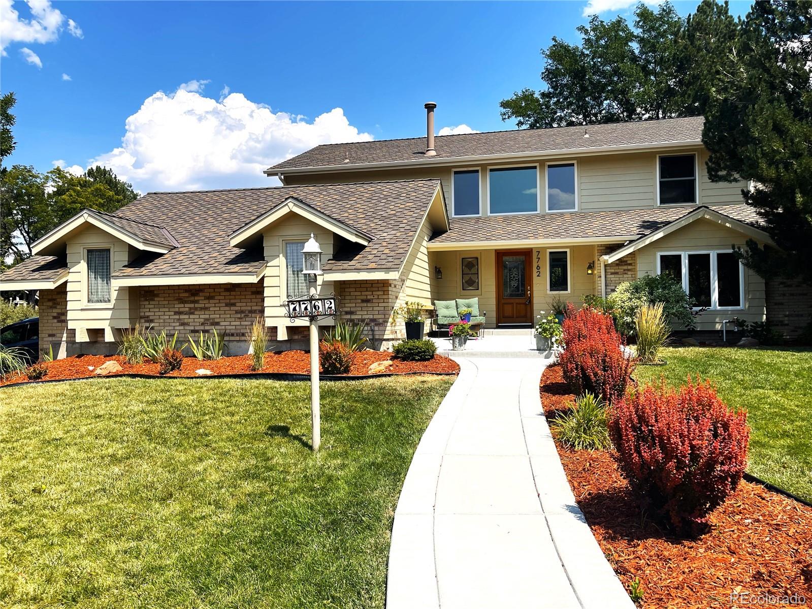 7762 S Eudora Court, centennial MLS: 7327768 Beds: 4 Baths: 5 Price: $1,195,000