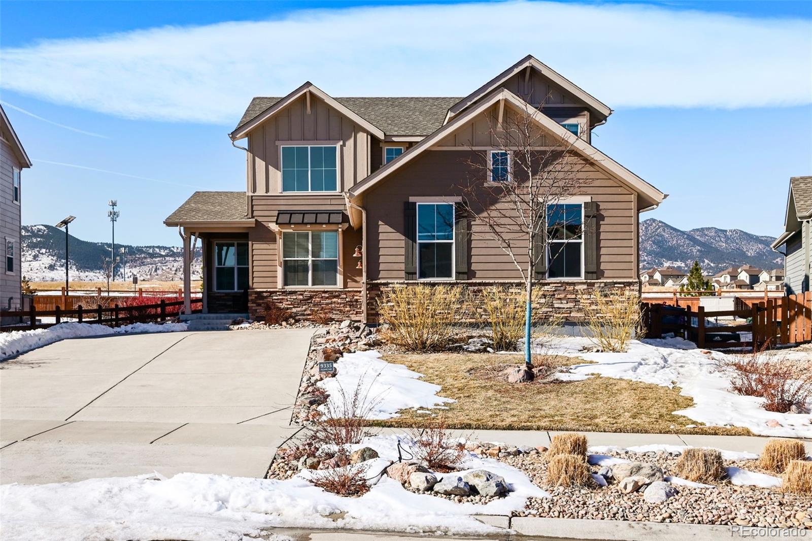9335  Dunraven Loop, arvada MLS: 5747328 Beds: 4 Baths: 3 Price: $724,900